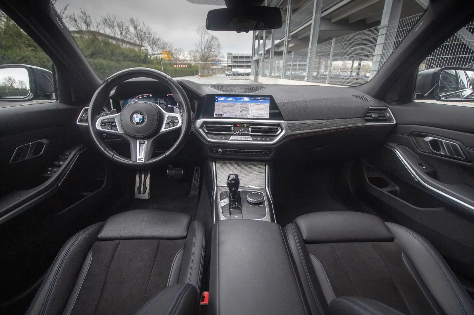BMW 320 d T xDrive*M Sport*HUD*PANO*eSitze*Laser*ACC! Grigio - 2