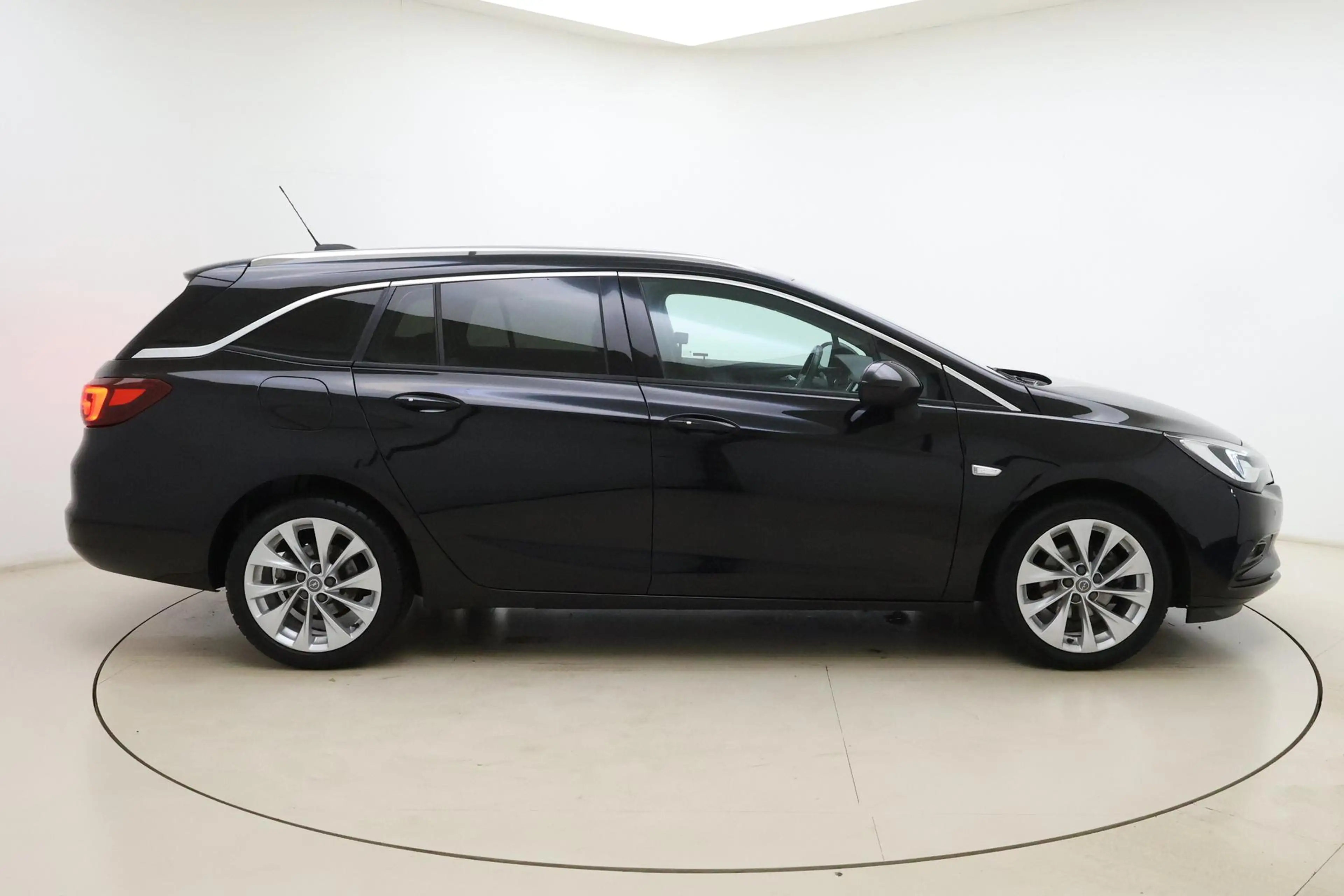 Opel Astra Sports Tourer 1.4 Innovation 150 PK | Trekhaak | C — photo 8