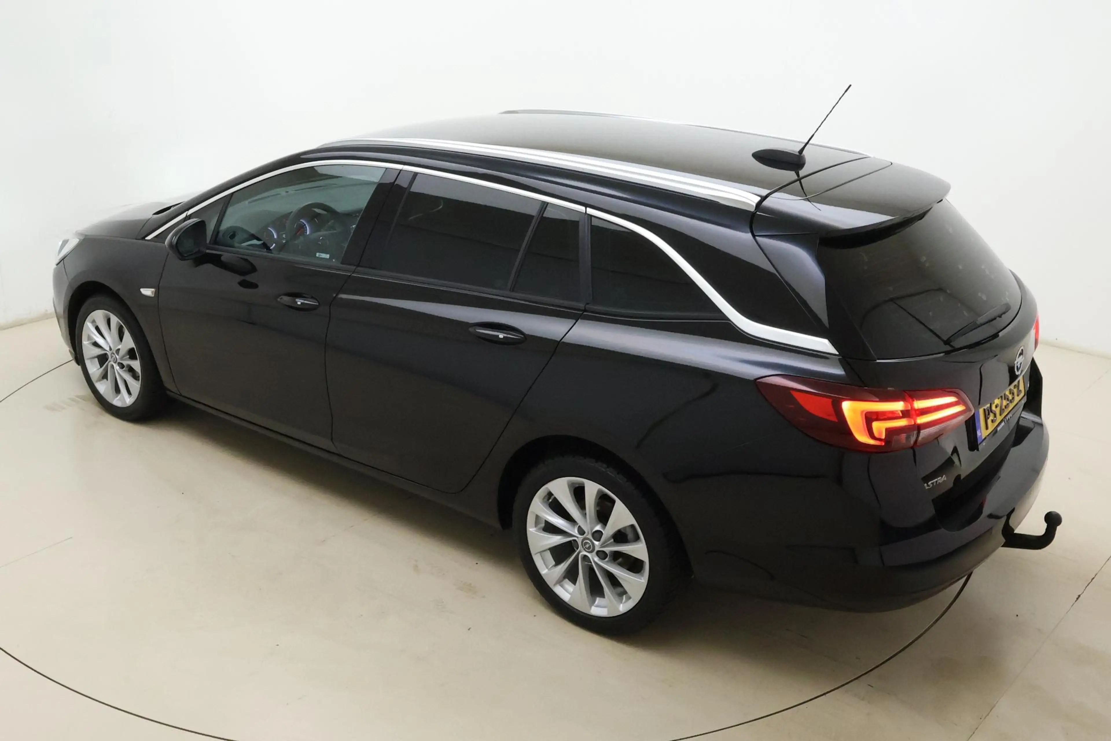 Opel Astra Sports Tourer 1.4 Innovation 150 PK | Trekhaak | C — photo 4
