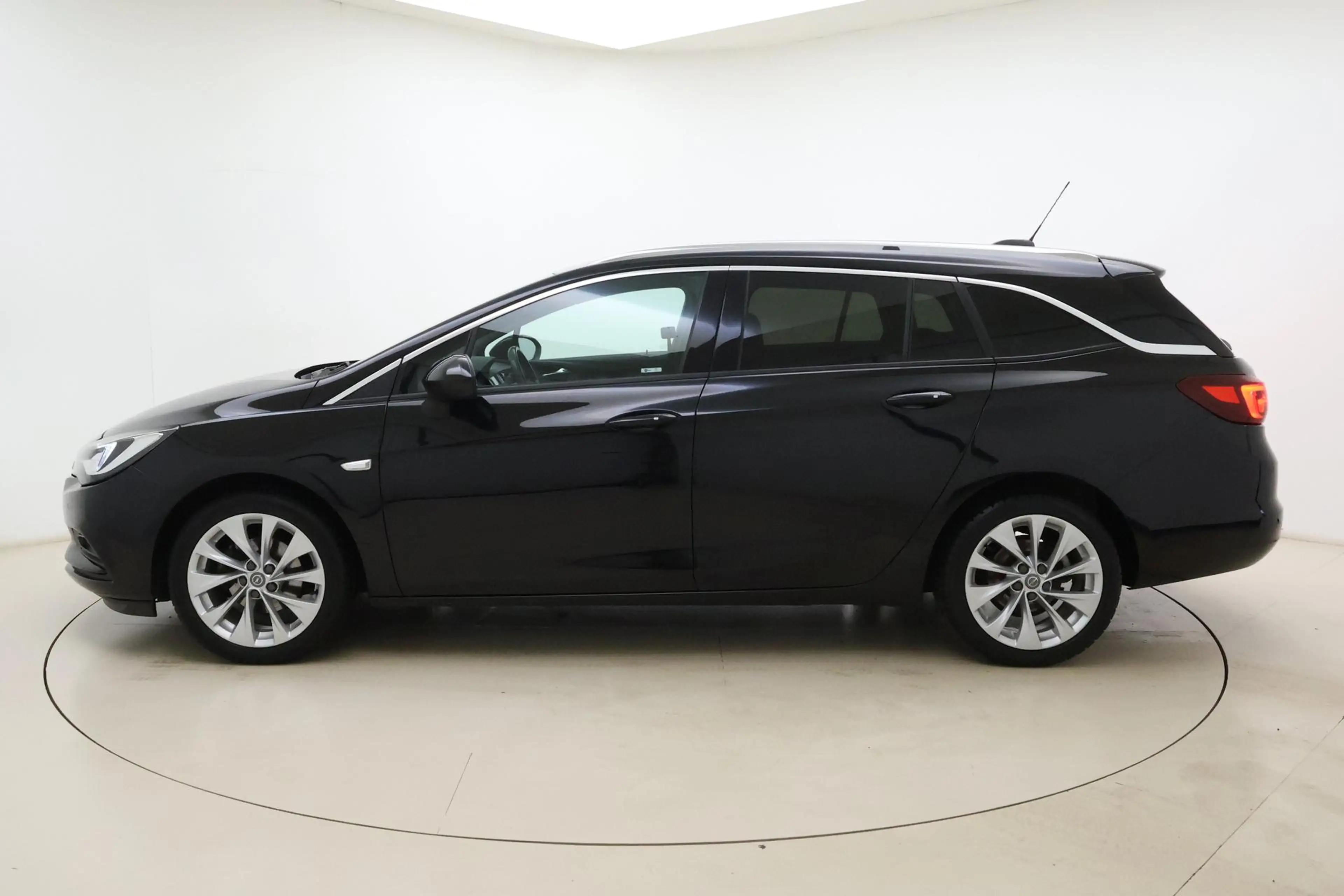 Opel Astra Sports Tourer 1.4 Innovation 150 PK | Trekhaak | C — photo 5