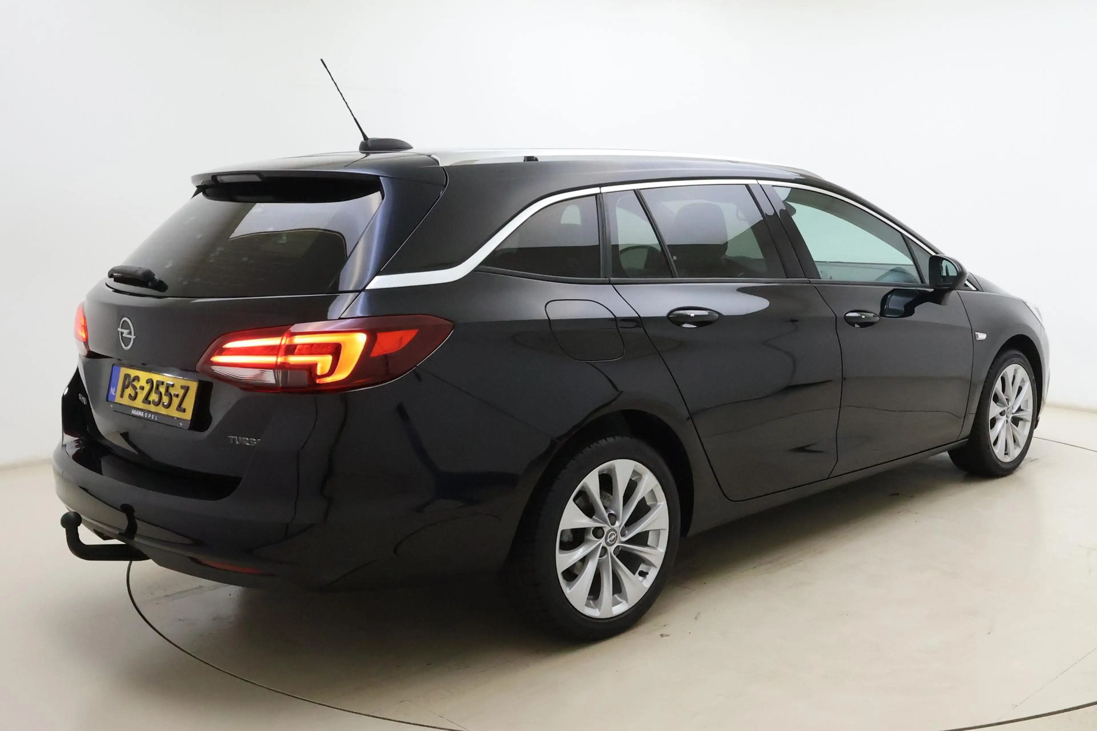 Opel Astra Sports Tourer 1.4 Innovation 150 PK | Trekhaak | C — photo 2