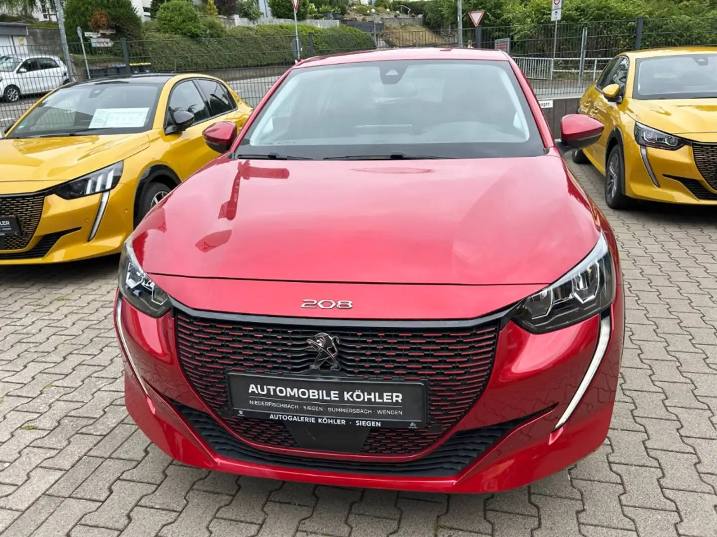 Peugeot 208 e- Allure Pack 136 ALLURE PACK Navi LED Apple CarP Rot - 2