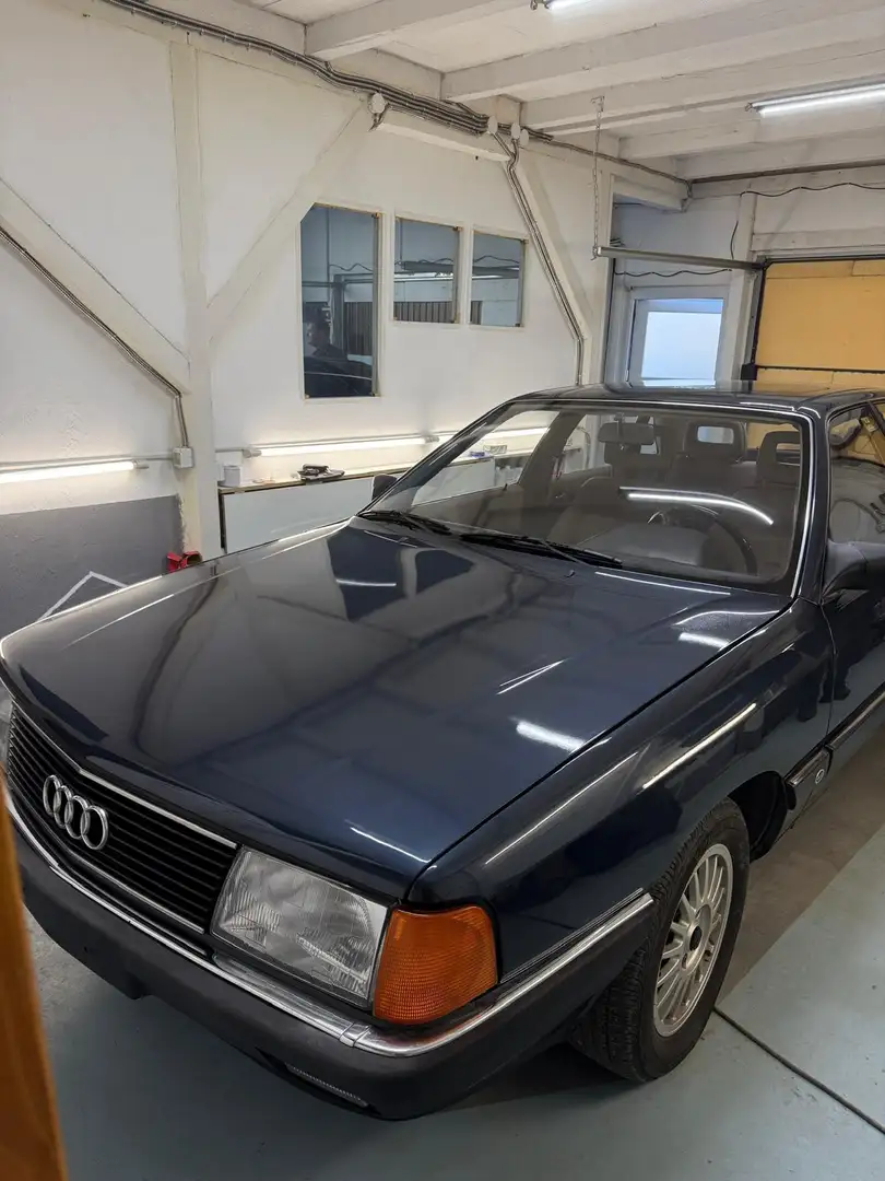 Audi 100 Turbo - 2
