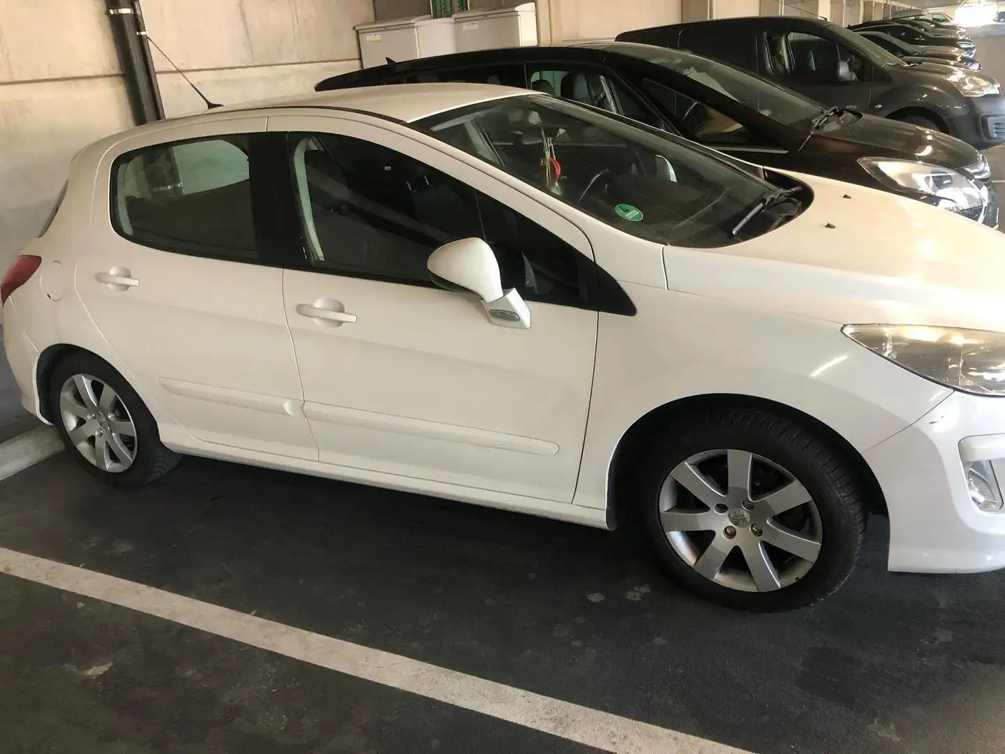 Peugeot 308 308+1.6+HDi+Confort+FAP Wit - 2