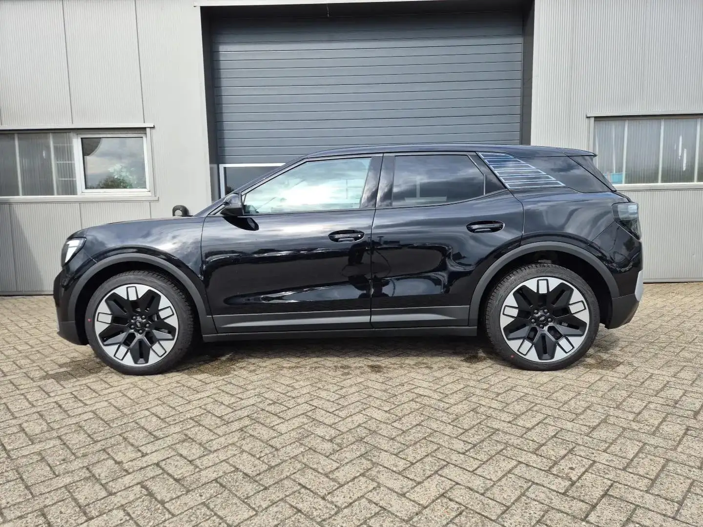 Ford Explorer Limited Edition (Extended Range 79kWh) 204PS Autom Schwarz - 2