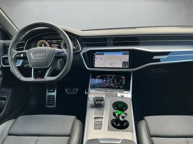 Audi A6 view 9