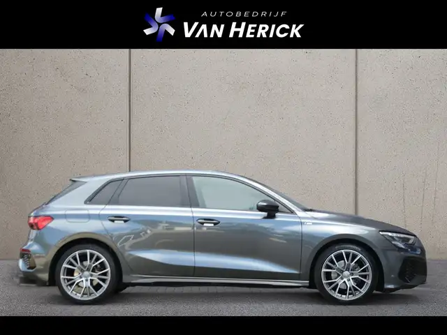 Audi A3 view 3