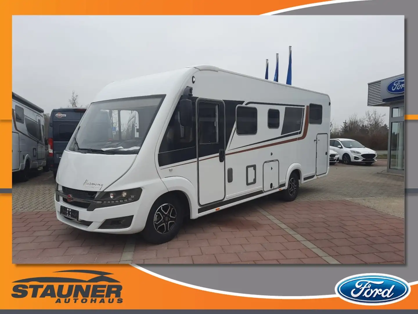 Bürstner Lyseo TD 727I G Navi RFK Klimaautom. Heckgarage Weiß - 1