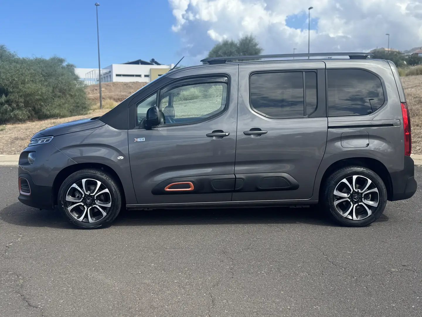 Citroen Berlingo BlueHDi S&S Talla M Shine 100 Gris - 2