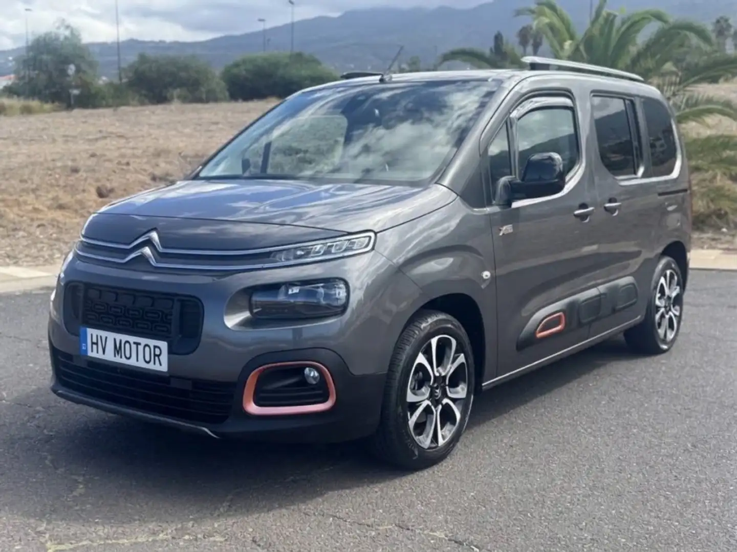 Citroen Berlingo BlueHDi S&S Talla M Shine 100 Gris - 1