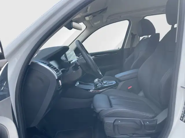 BMW X3 view 13