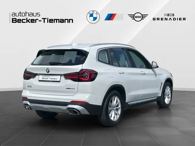 BMW X3 view 6