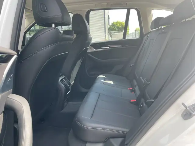 BMW X3 view 15
