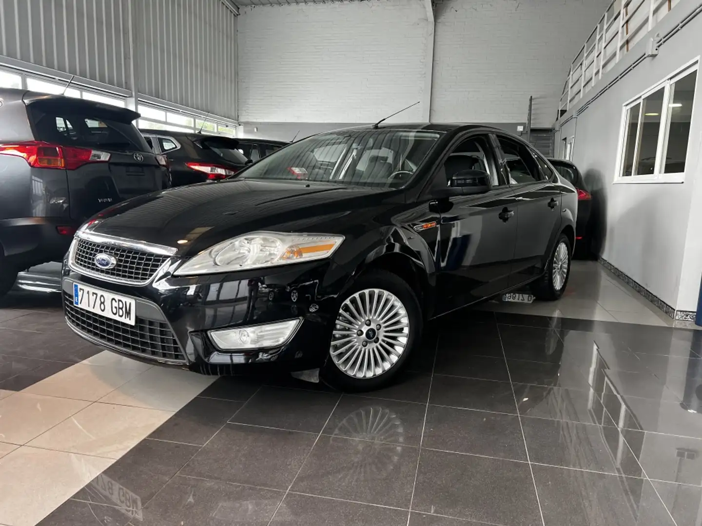 Ford Mondeo 2.0TDCi Trend Schwarz - 1