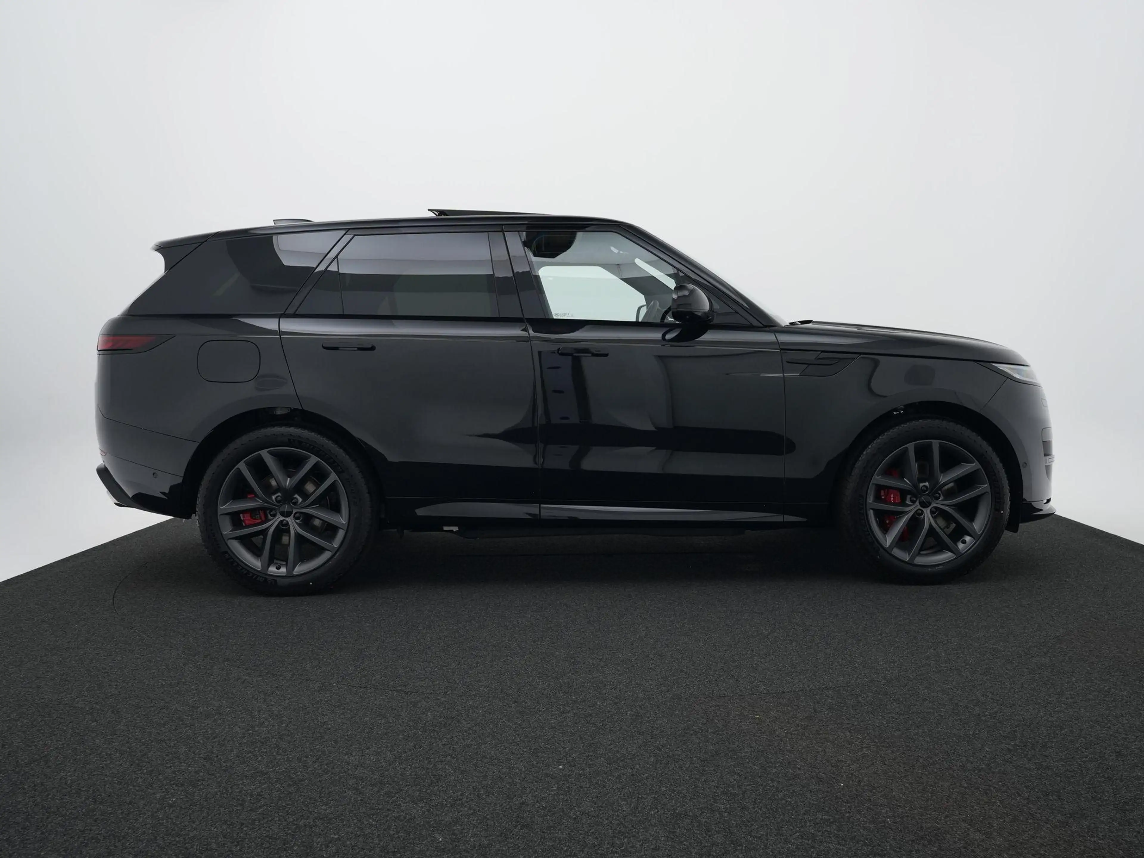 Land Rover Range Rover Sport 3.0 P460e Dynamic SE PHEV Black Pack | Technology — photo 8