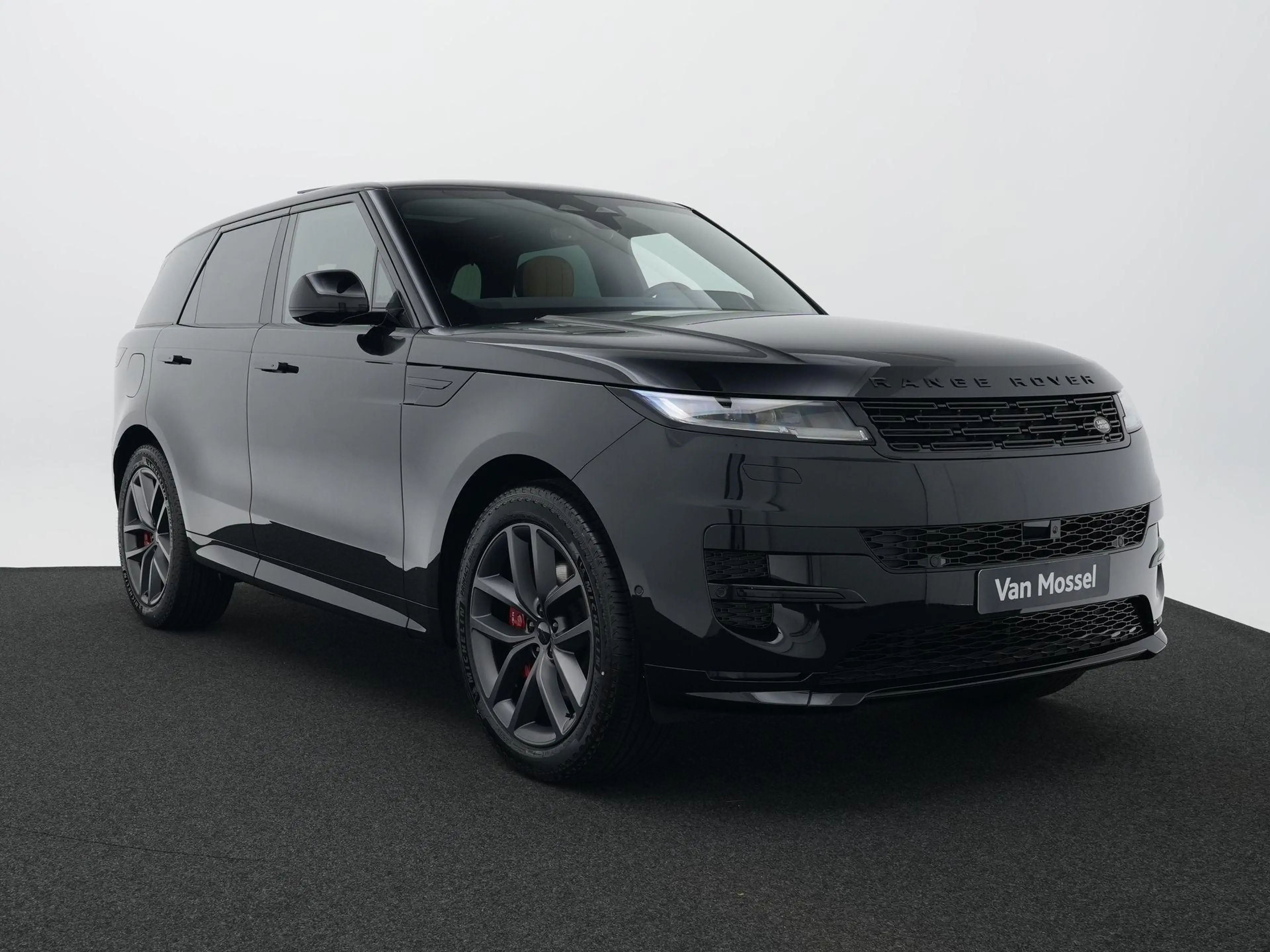 Land Rover Range Rover Sport 3.0 P460e Dynamic SE PHEV Black Pack | Technology — photo 5
