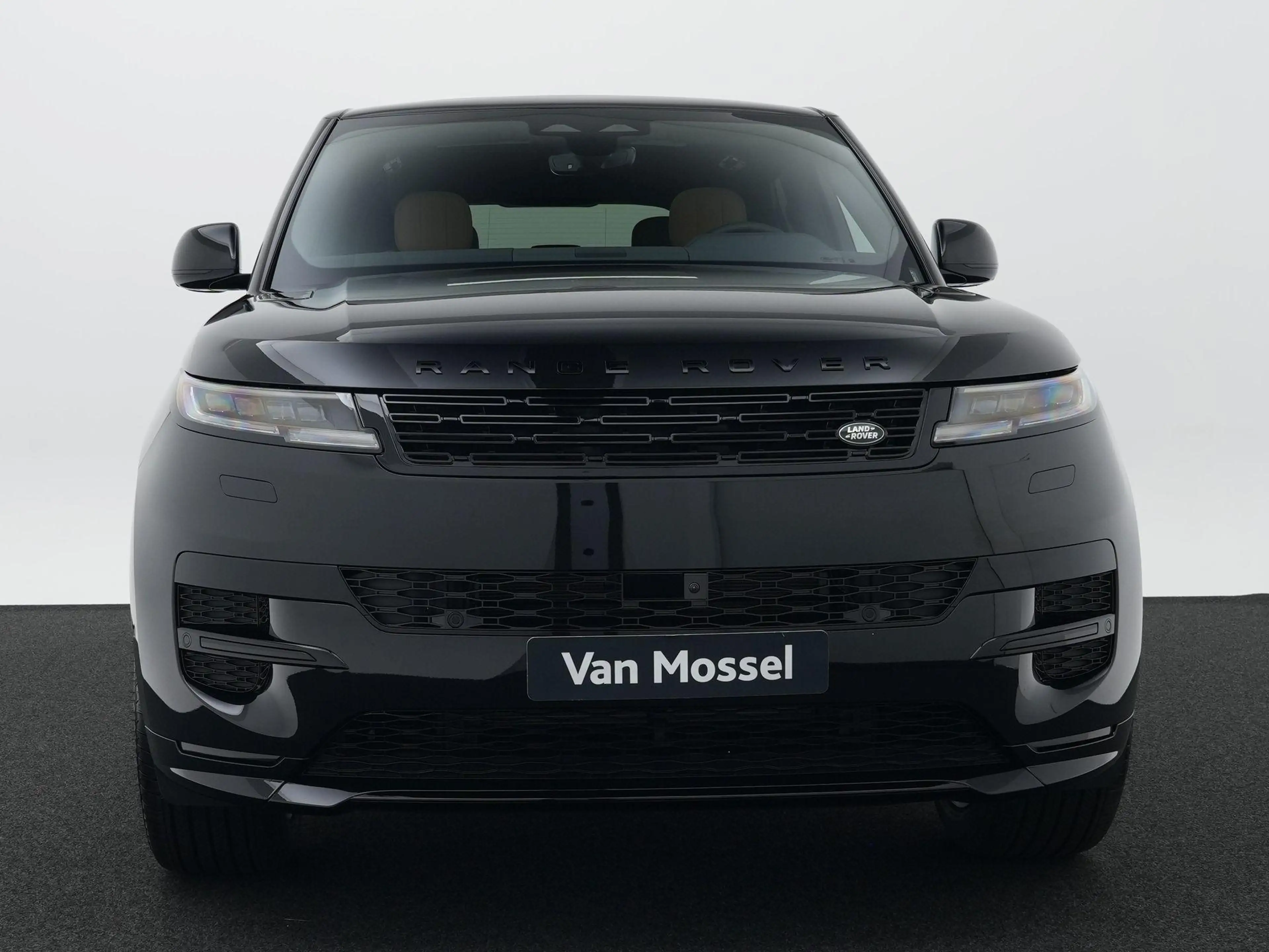 Land Rover Range Rover Sport 3.0 P460e Dynamic SE PHEV Black Pack | Technology — photo 3