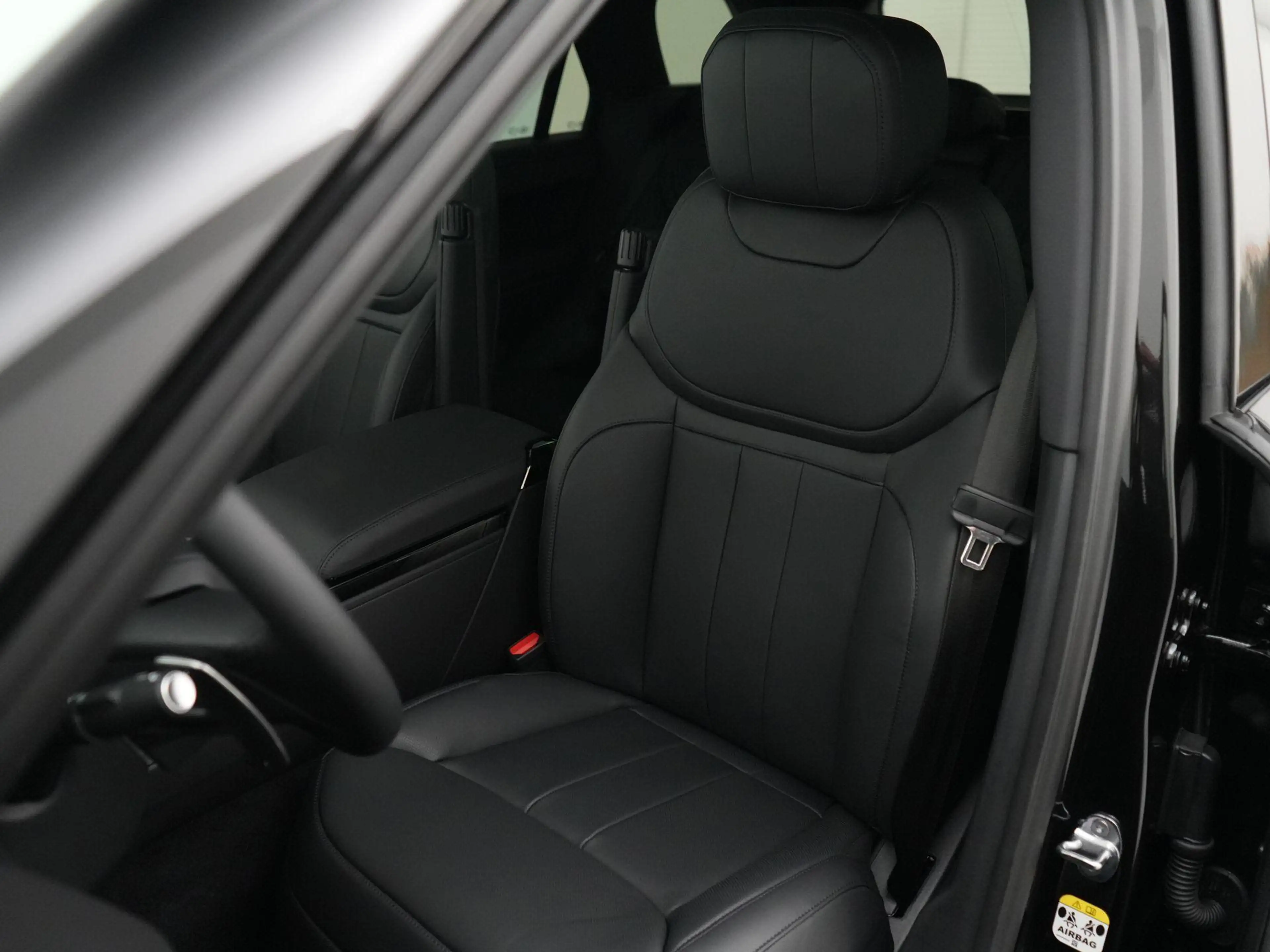 Land Rover Range Rover Sport 3.0 P460e Dynamic SE PHEV Black Pack | Technology — photo 12