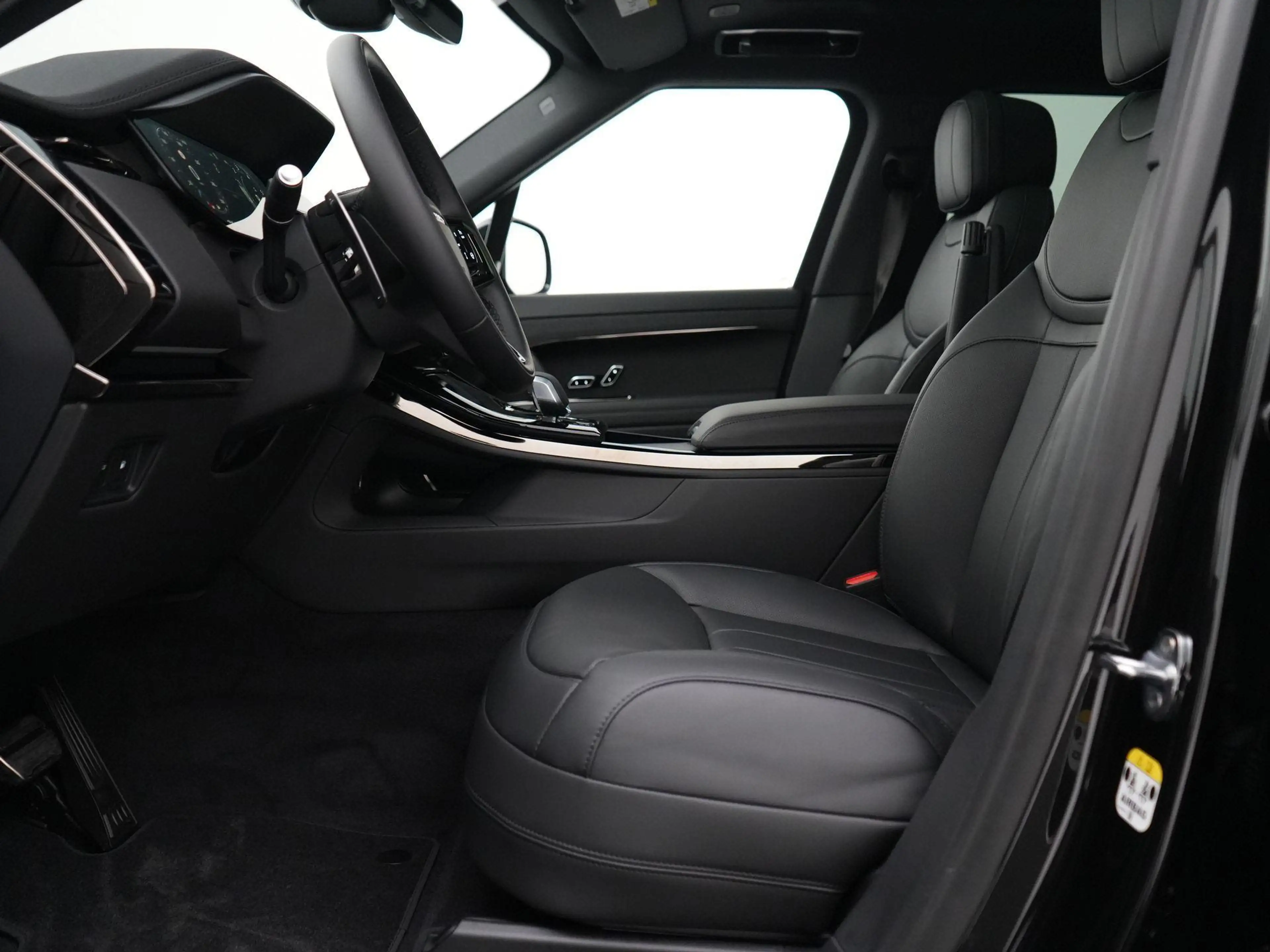 Land Rover Range Rover Sport 3.0 P460e Dynamic SE PHEV Black Pack | Technology — photo 11