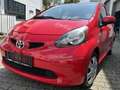 Toyota Aygo City Limousine Rot - thumbnail 2