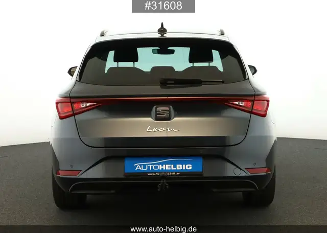 Seat Leon view 4