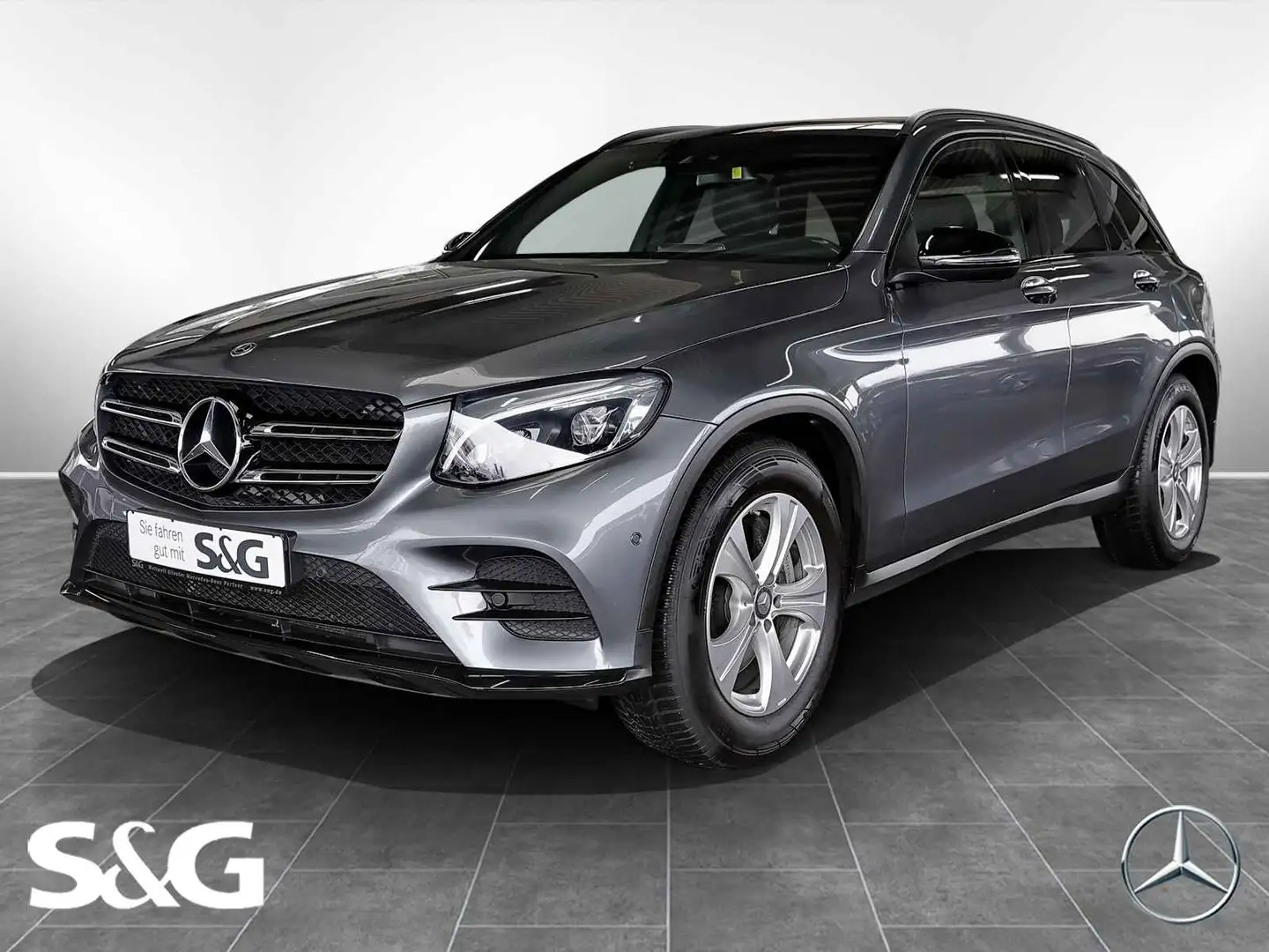 Mercedes-Benz GLC 300 4M AMG PANO+AHK+19 ZOLL+LEDER+TOTWINKEL Gris - 1