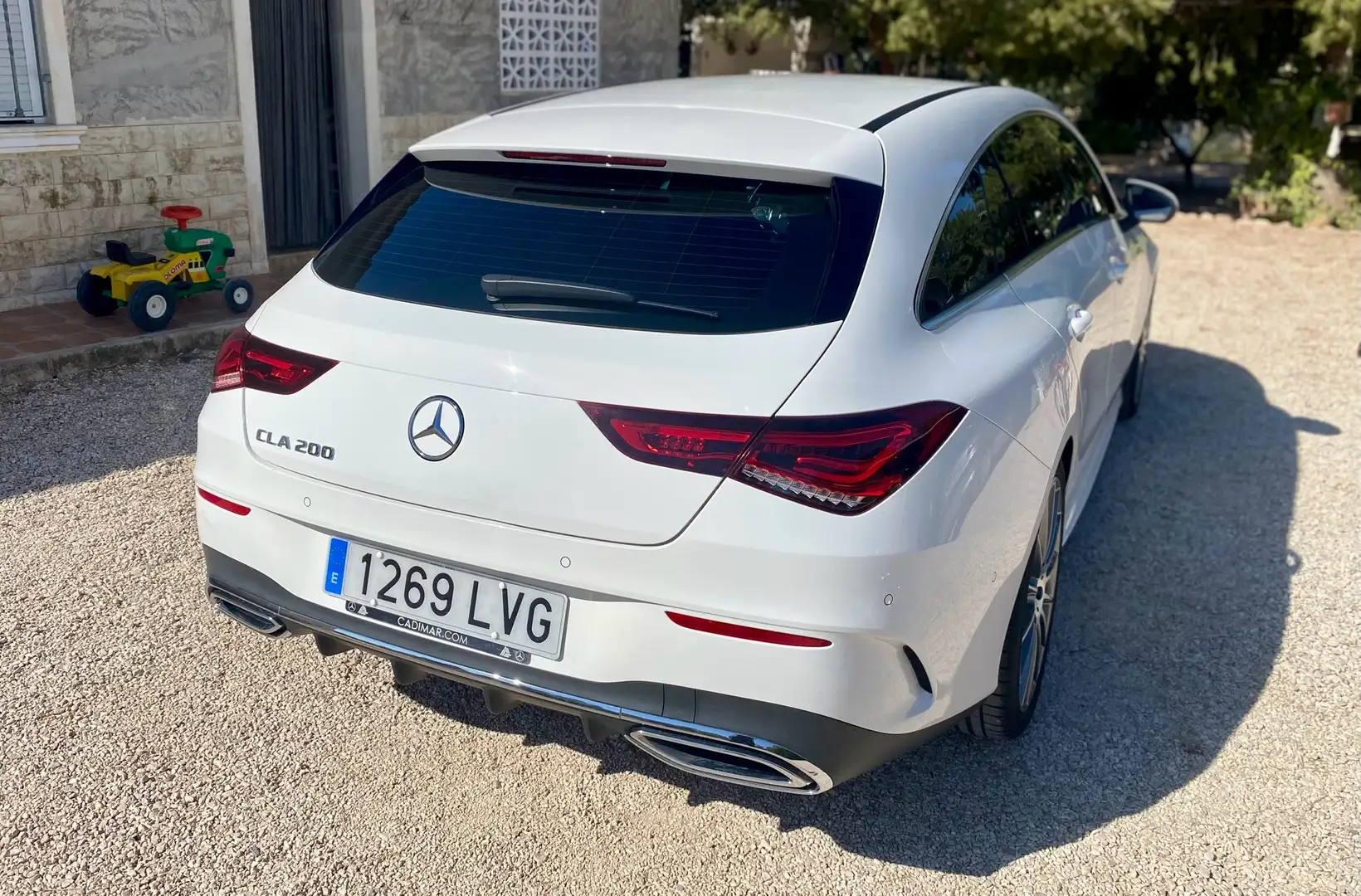 Mercedes-Benz CLA 200 Shooting Brake 7G-DCT Blanco - 2