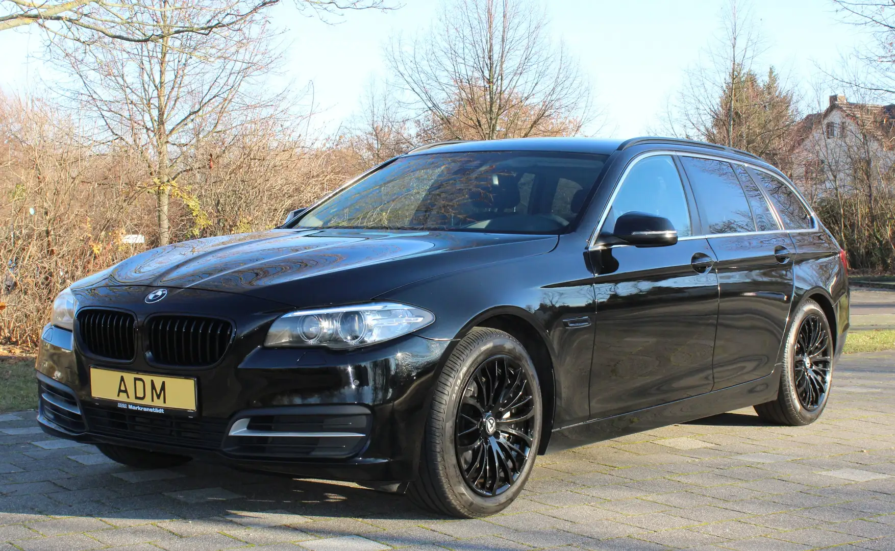BMW 525 525 d xDrive Schwarz - 2