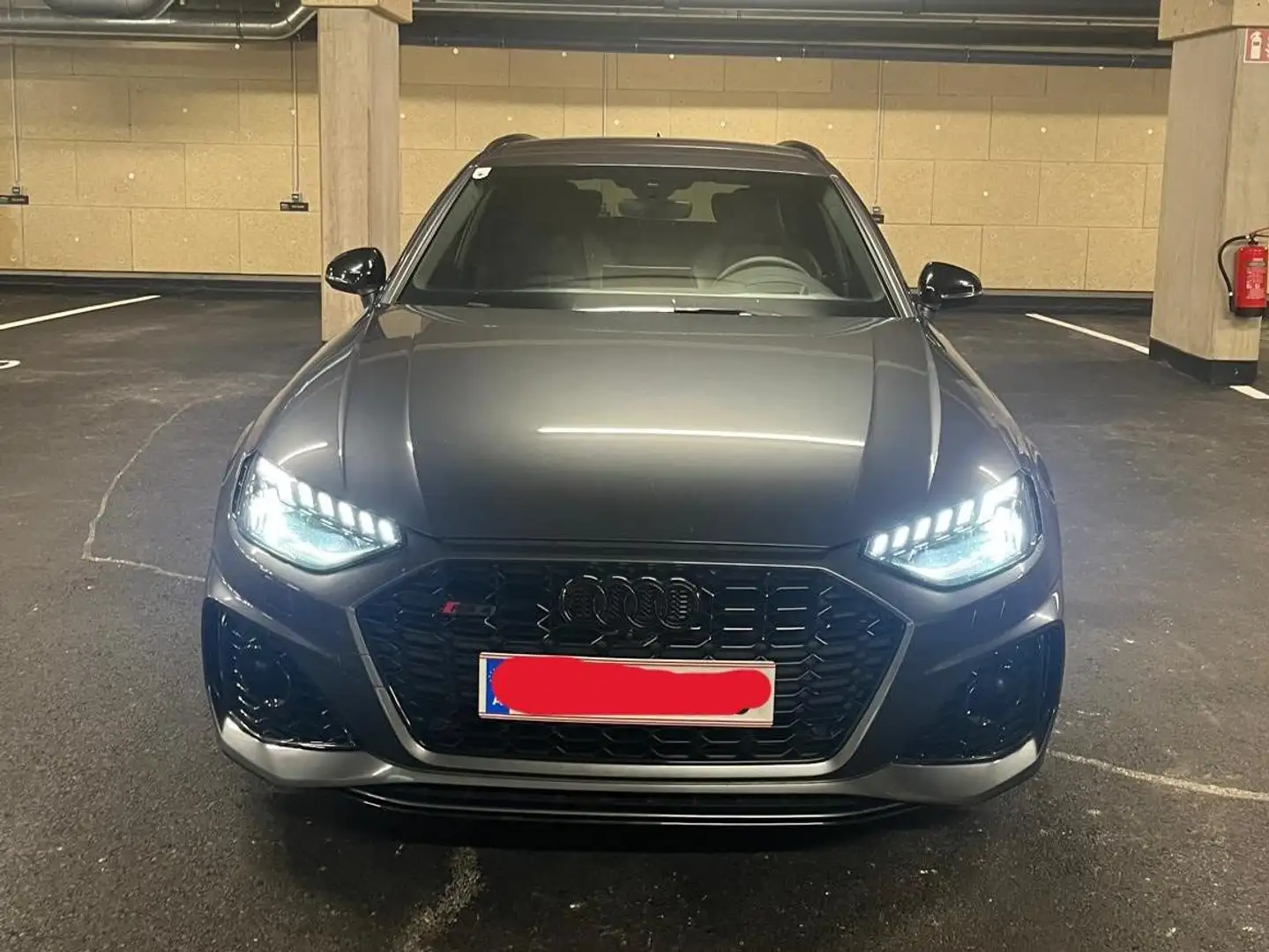 Audi RS4 RS4 Avant 2,0 TFSI quattro tiptronic Grau - 2