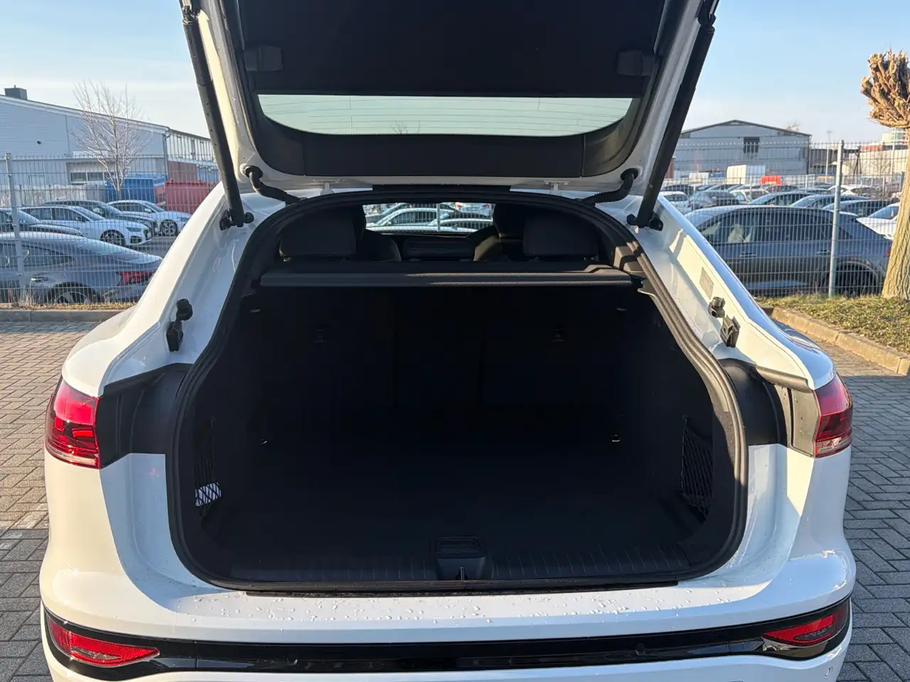 Audi Q6 e-tron e-tron Sportback performance S line AHK HuD 13
