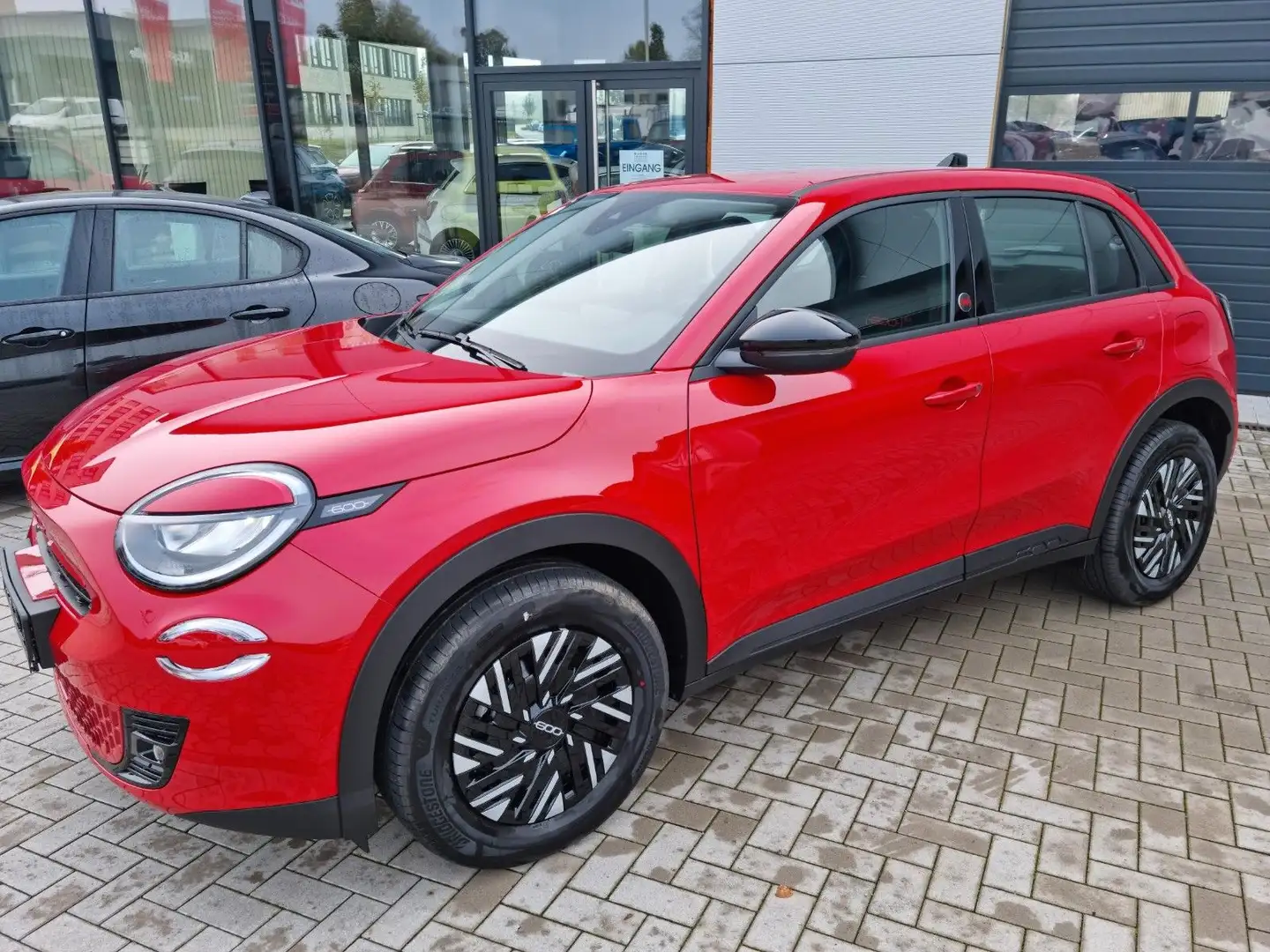 Fiat 600e RED Rot - 1
