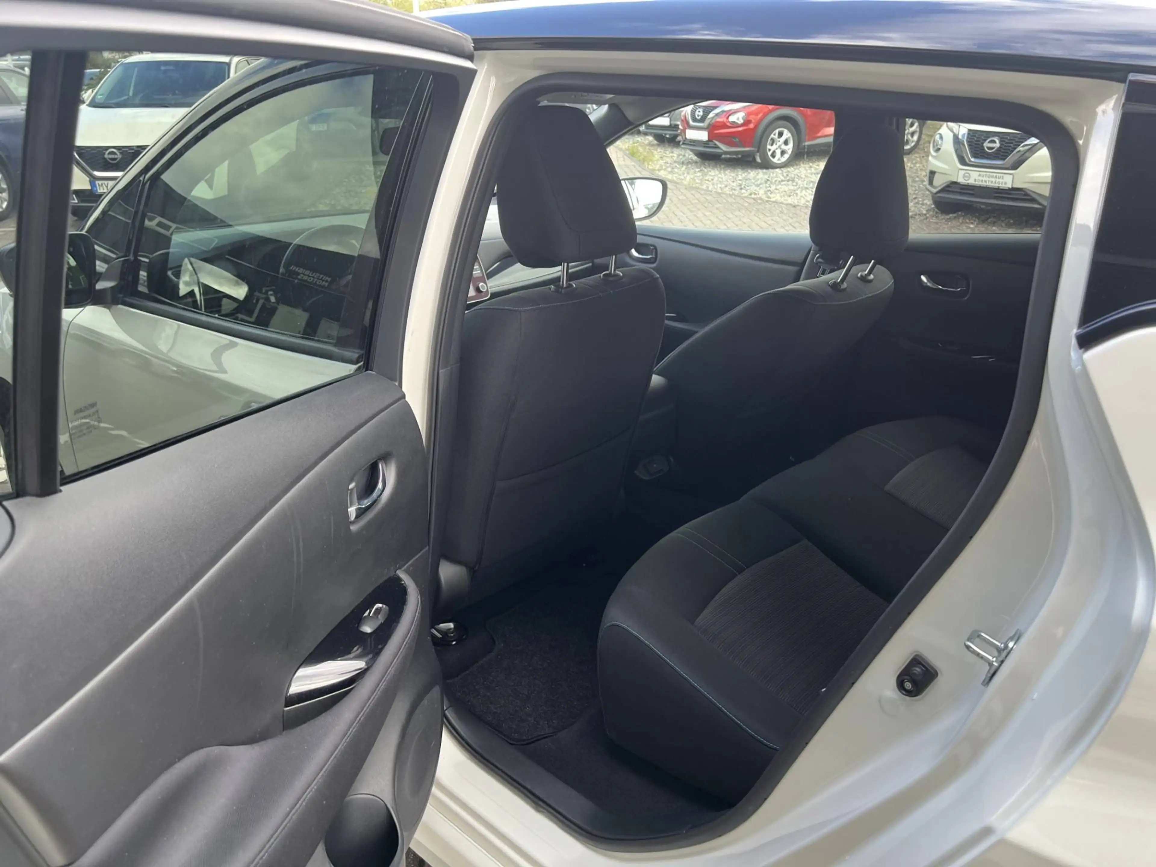 Nissan Leaf e  N-Connecta, Assistenzpaket Pro, Batterie Kapazität 100%, bis zu 5,5 Jahre Nissan More Garantie möglich — photo 7