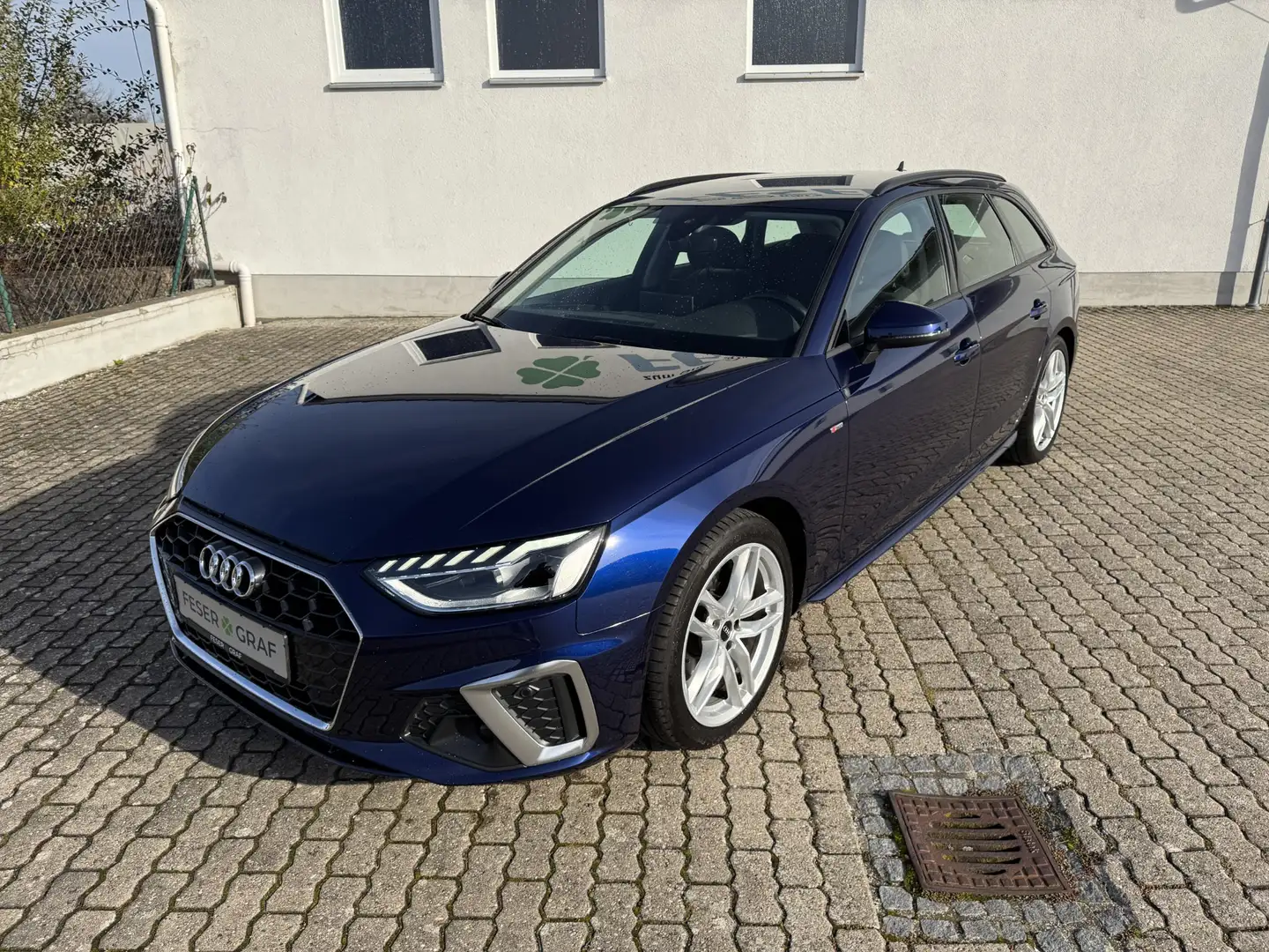 Audi A4 Av. S line 35 TDI S-tr. AHK NAVI LED Blau - 2