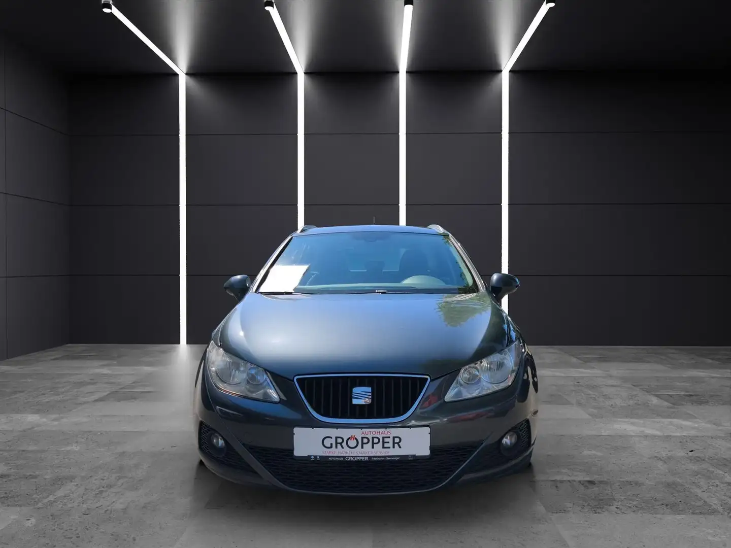 SEAT Ibiza 1.6 TDI ST Style Tempomat/PDC..... Gris - 2