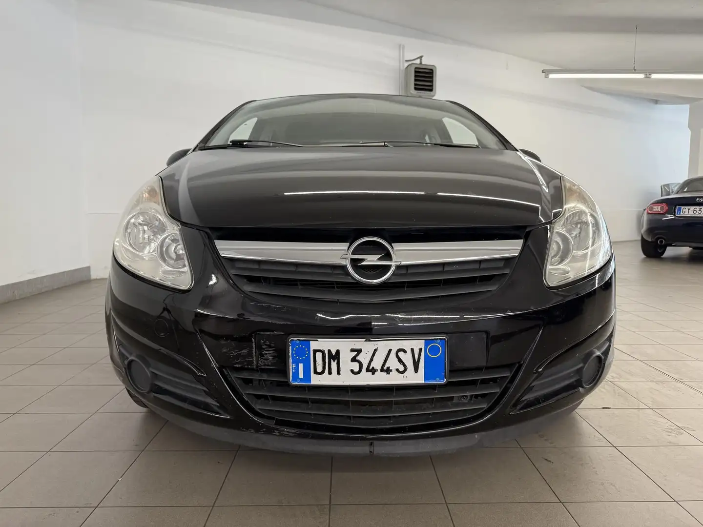 Opel Corsa Corsa 1.4 16V 5 porte Enjoy Nero - 2
