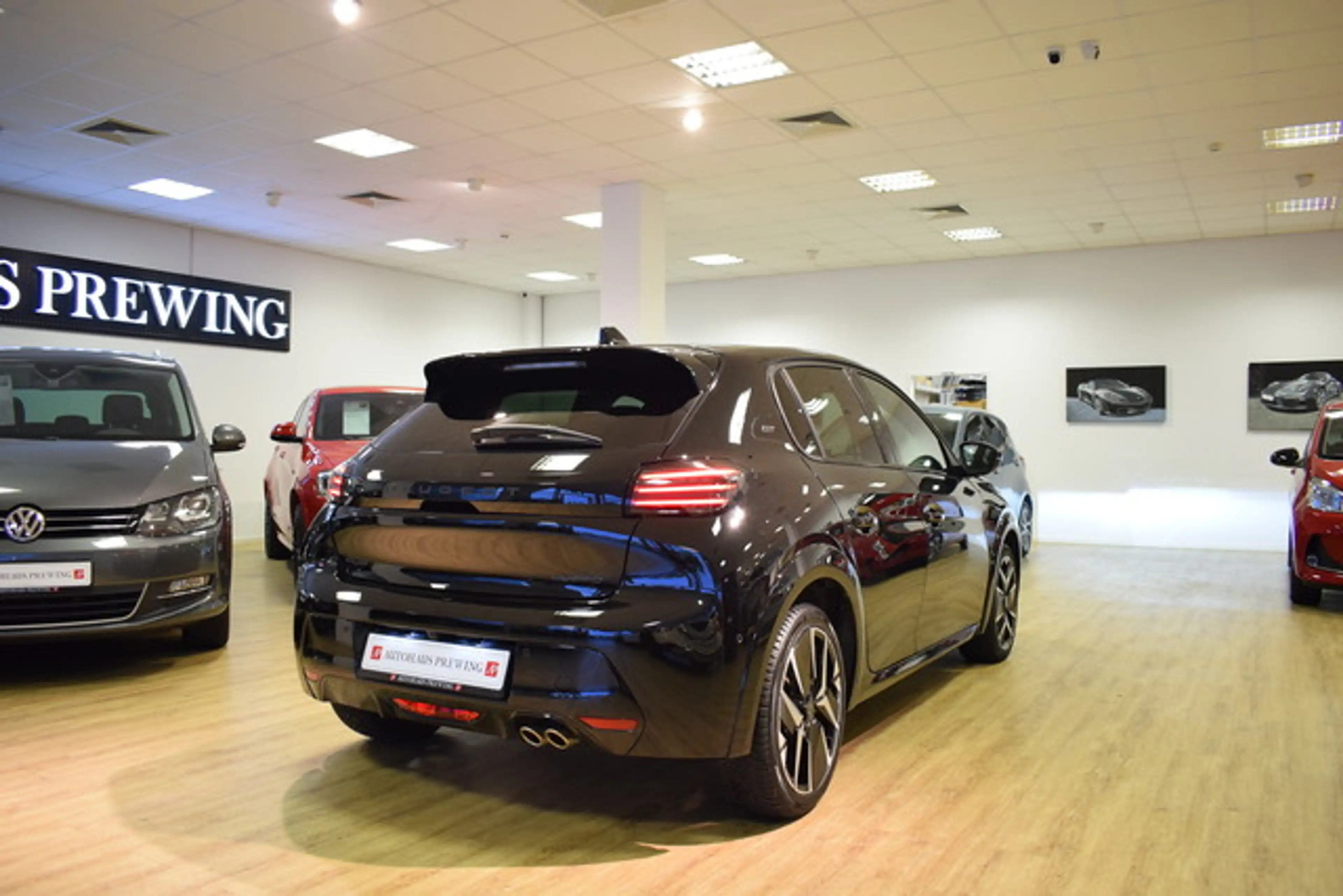 Peugeot 208 Hybrid 136 GT PANO/FULL-LED/180°/Massage — photo 4