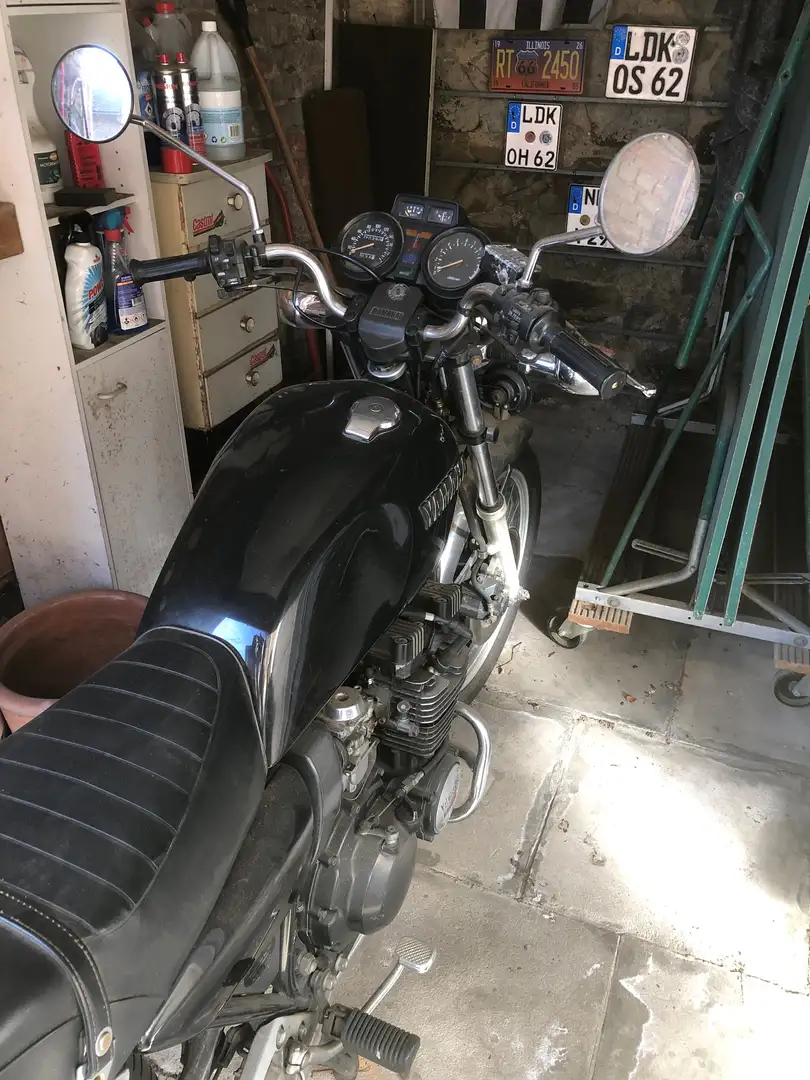 Yamaha XJ 550 Negro - 1