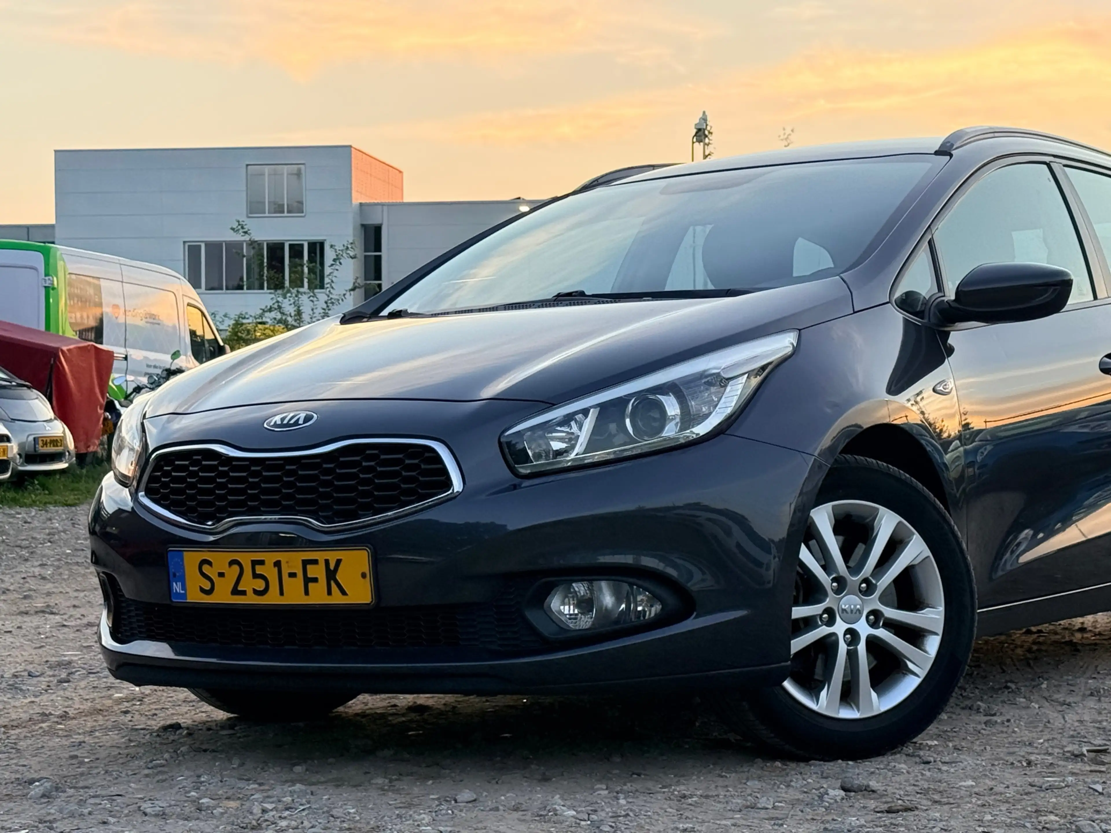 Kia Ceed SW / cee'd SW Sportswagon 1.6 GDI ComfortLine/ TREKHAAK — photo 2