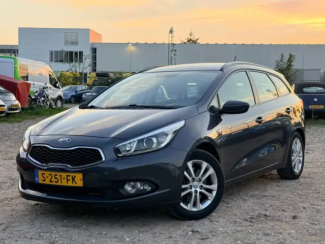 Kia Ceed SW / cee'd SW Sportswagon 1.6 GDI ComfortLine/ TREKHAAK