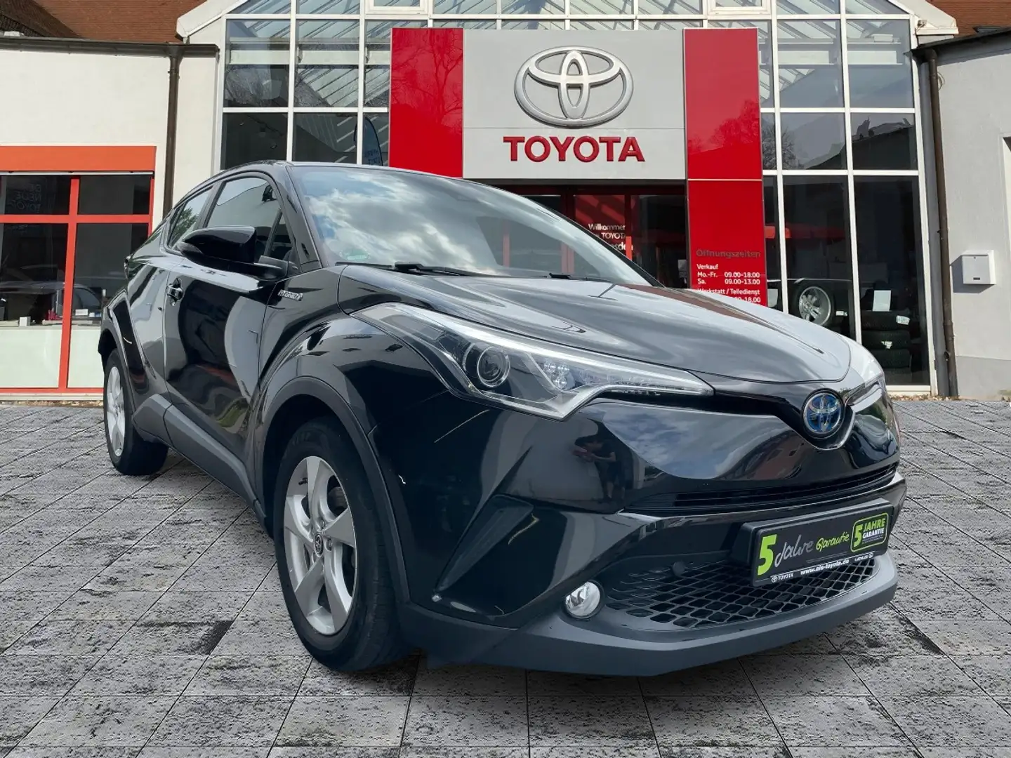 Toyota C-HR 1.8 Business Edition Navi*DAB*KAM*SHZ Zwart - 2