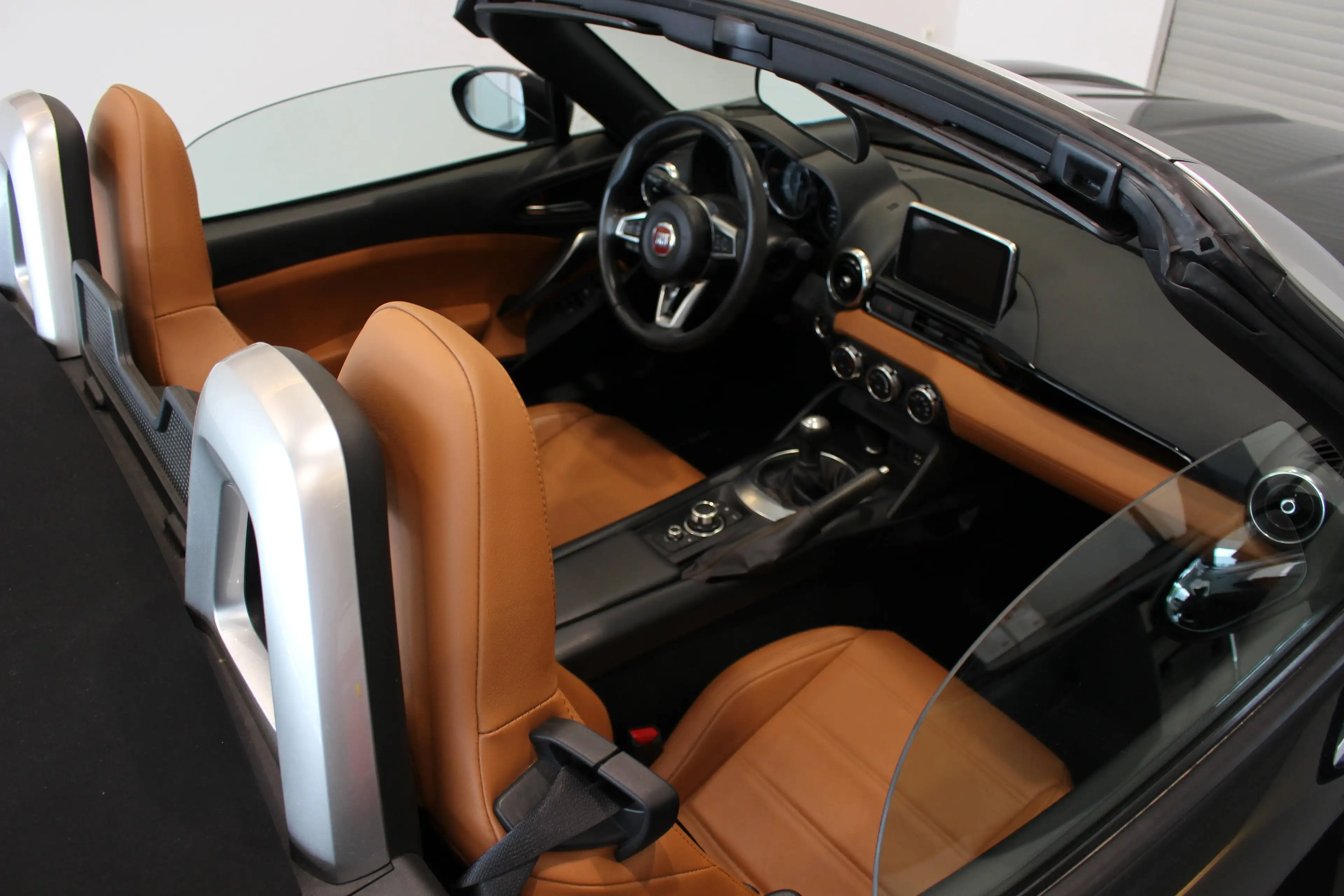 Fiat 124 Spider 124 Spider 1.4 MultiAir Lusso — photo 10