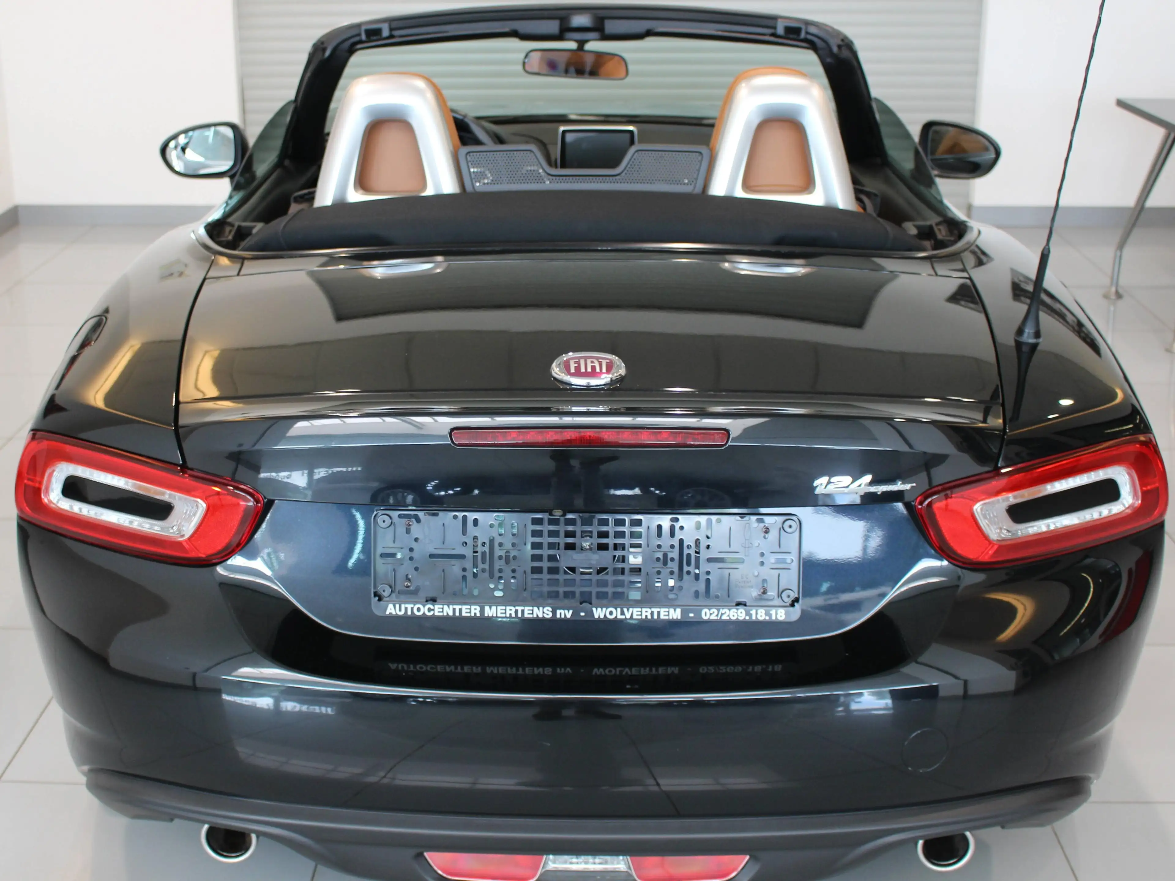 Fiat 124 Spider 124 Spider 1.4 MultiAir Lusso — photo 11