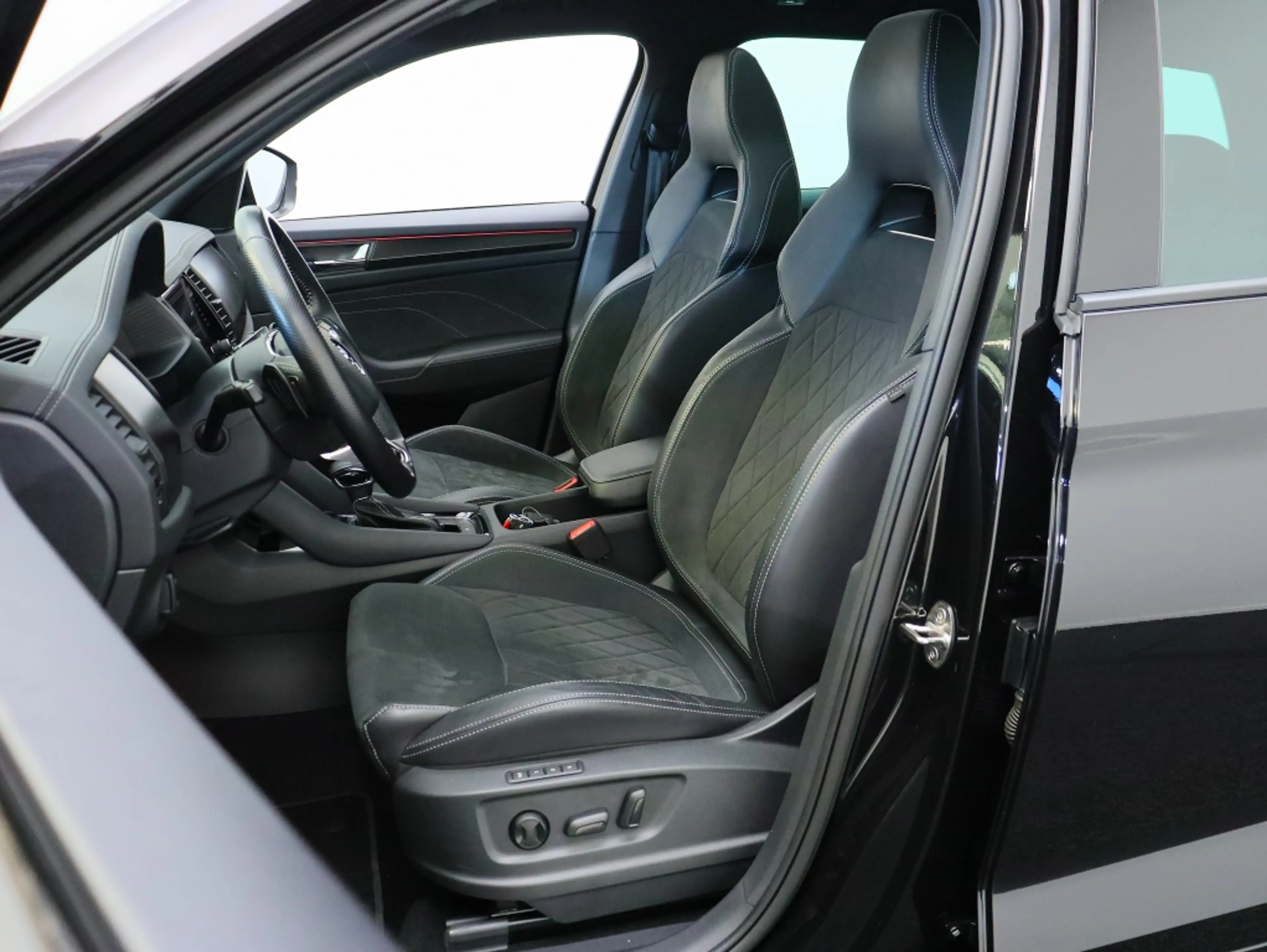 Skoda Kodiaq 1.5 TSI DSG Sportline Tour Edition | Panoramadak | — photo 15