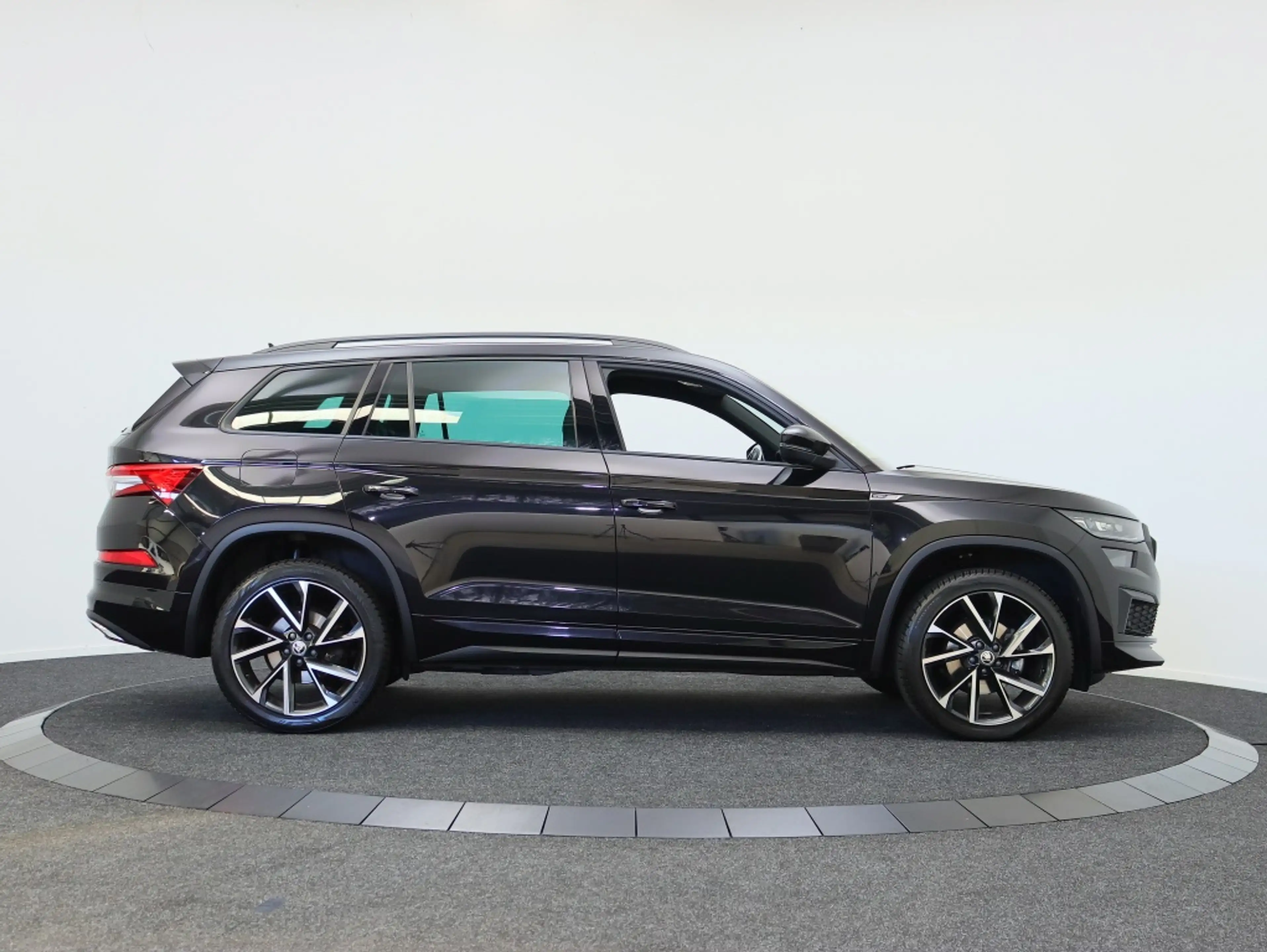 Skoda Kodiaq 1.5 TSI DSG Sportline Tour Edition | Panoramadak | — photo 11