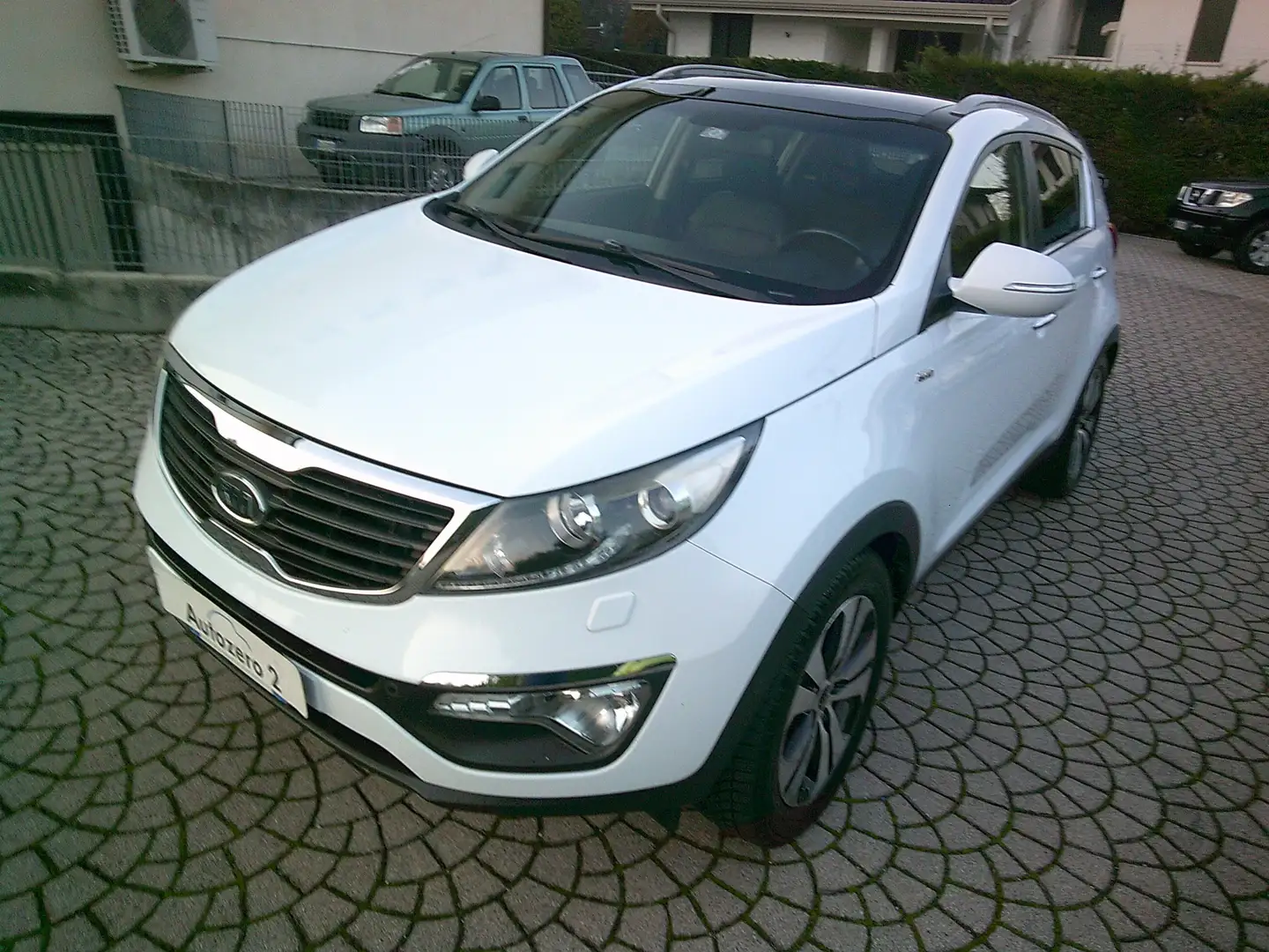 Kia Sportage Sportage III 2.0 cvvt Class Gpl 4x4 Weiß - 1