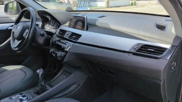 BMW X1 view 10