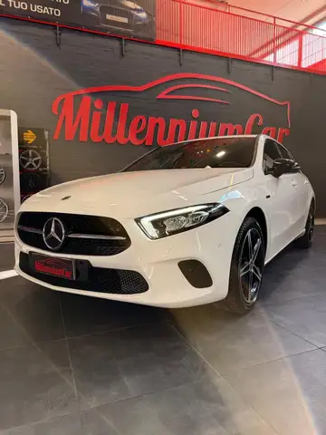 Mercedes-Benz A 250 A 250 e hybrid EQ Sport Night