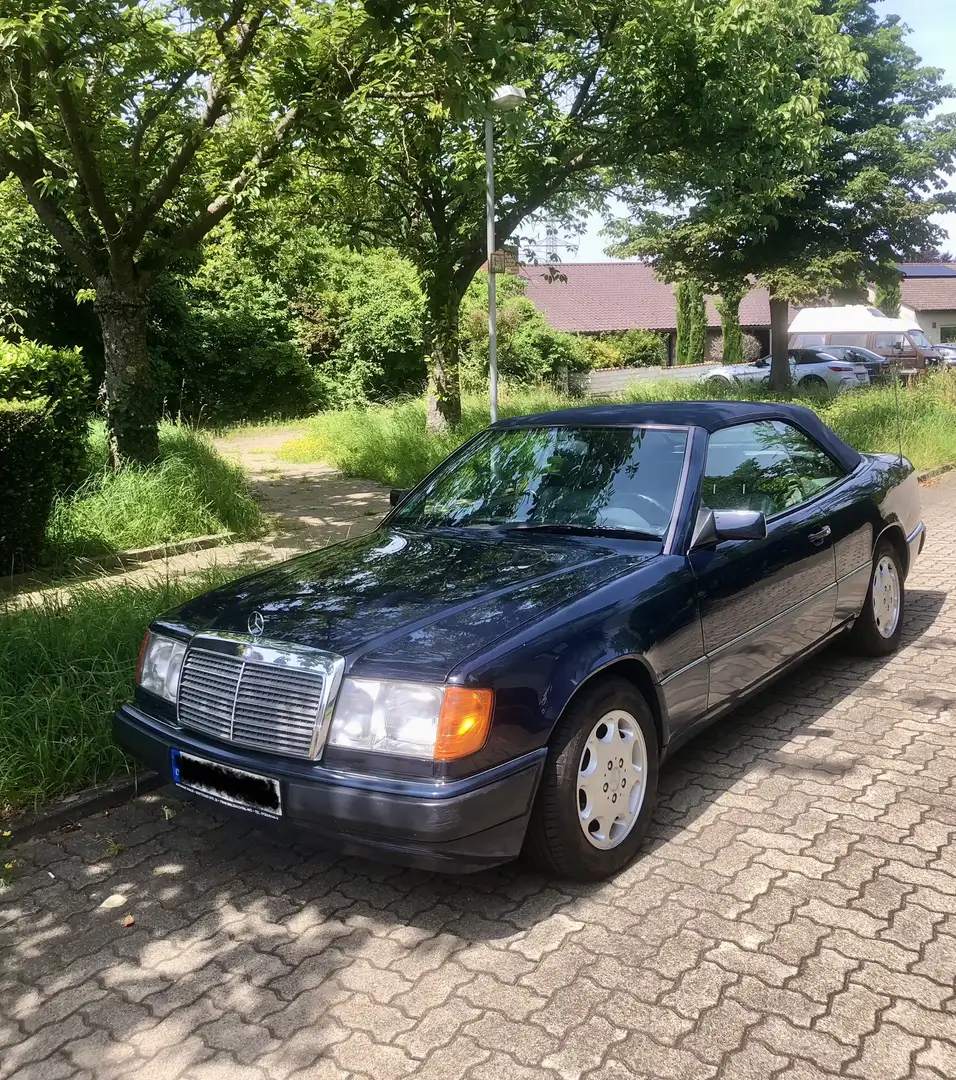 Daimler E 124 Typ 300 CE-24 Azul - 1