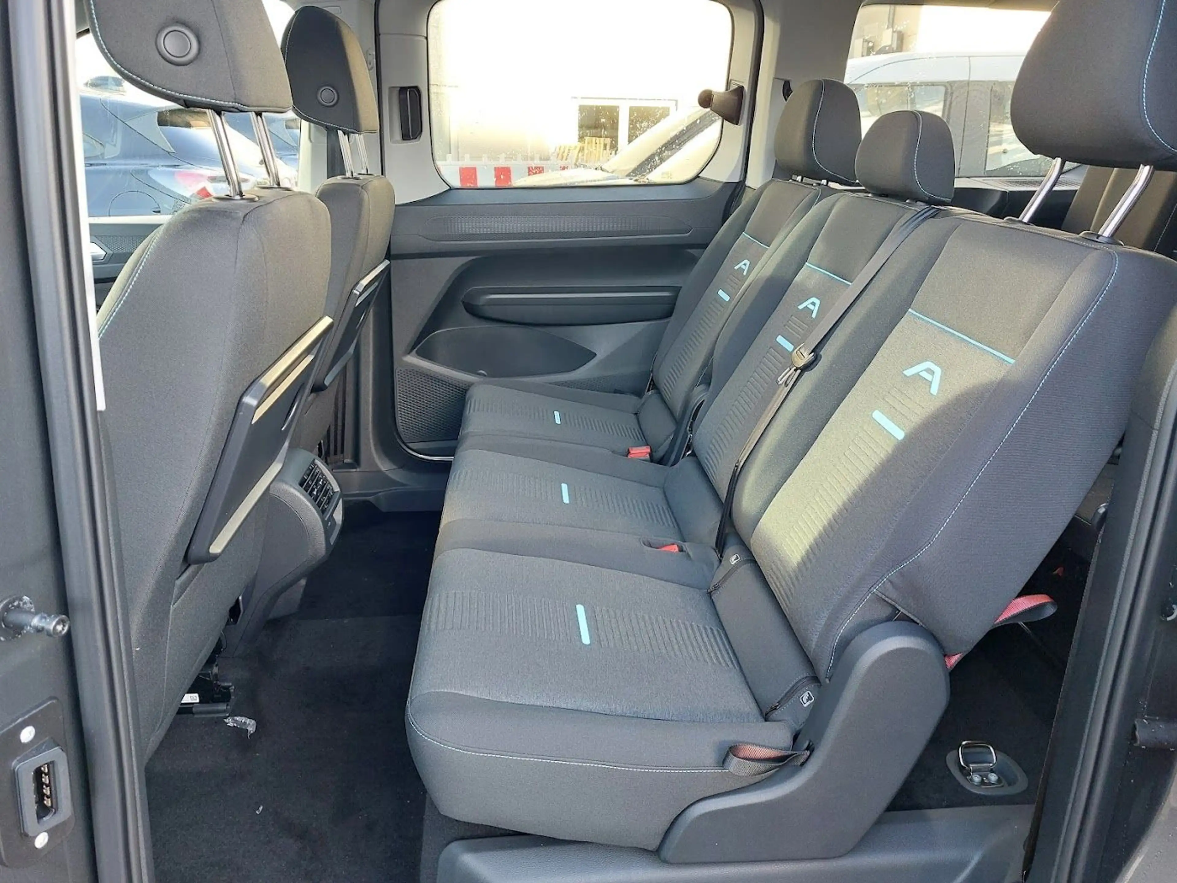 Ford Grand Tourneo Connect Active AWD 7-SITZER*PANO — photo 12