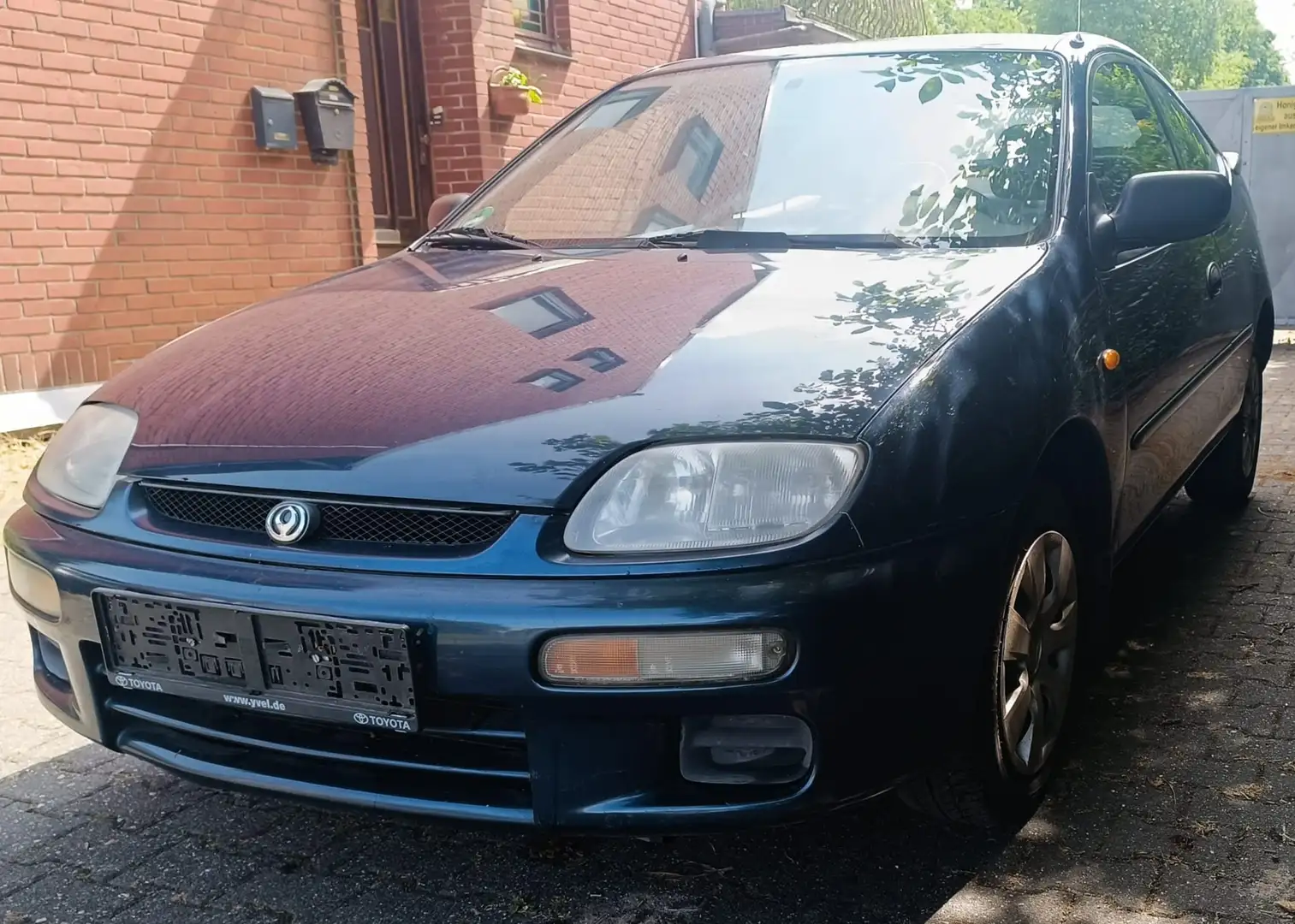 Mazda 323 CX Reihe Modrá - 2